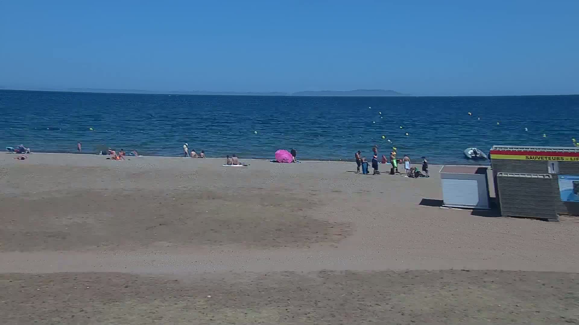 Hyeres, Plage de l'Ayguade Beach & Ayguade  Live Cam - Toulon, Var, Provence-Alpes-Cote d’Azur, France 
