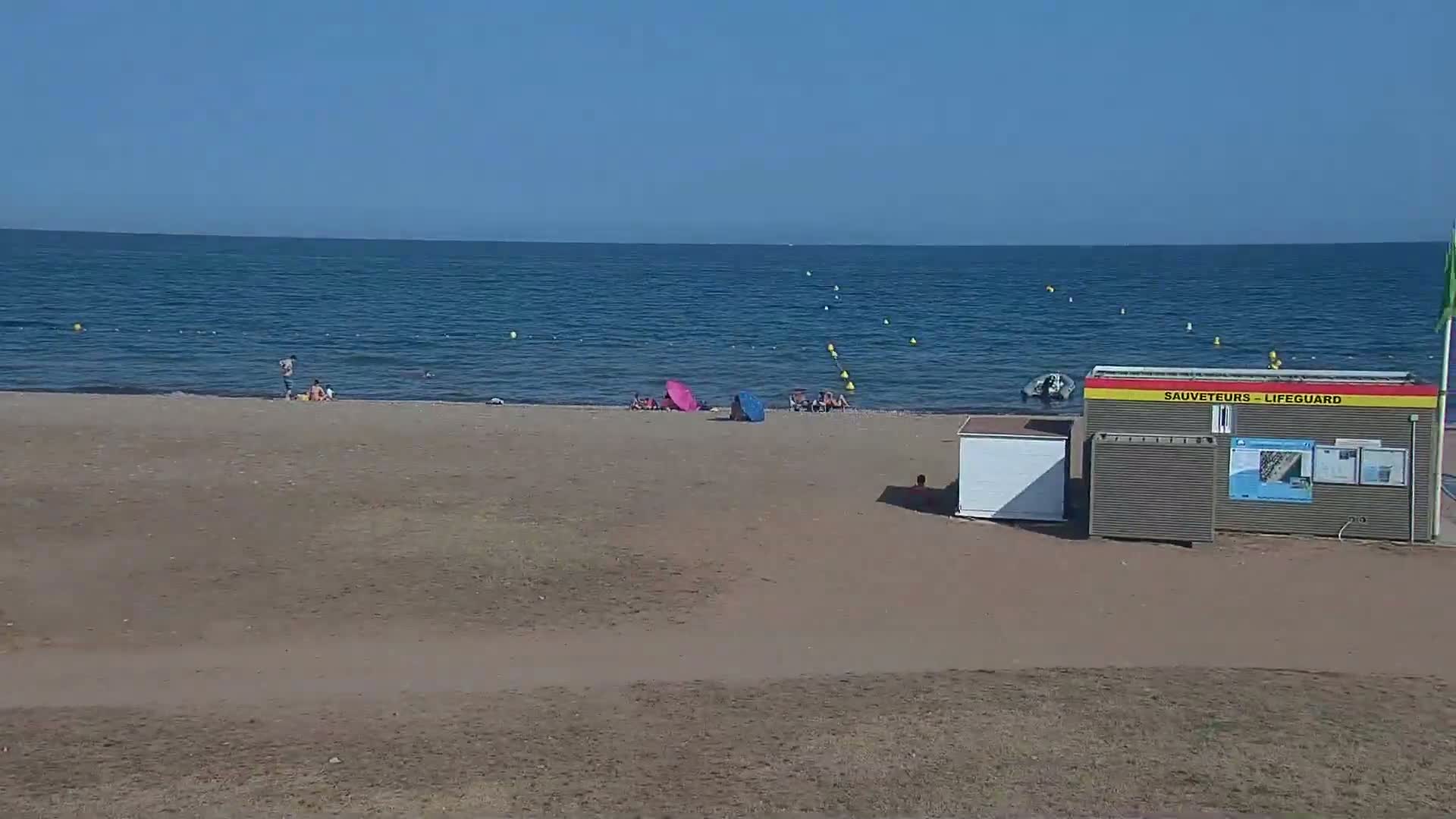 Hyeres, Plage de l'Ayguade Beach & Ayguade  Live Cam - Toulon, Var, Provence-Alpes-Cote d’Azur, France 
