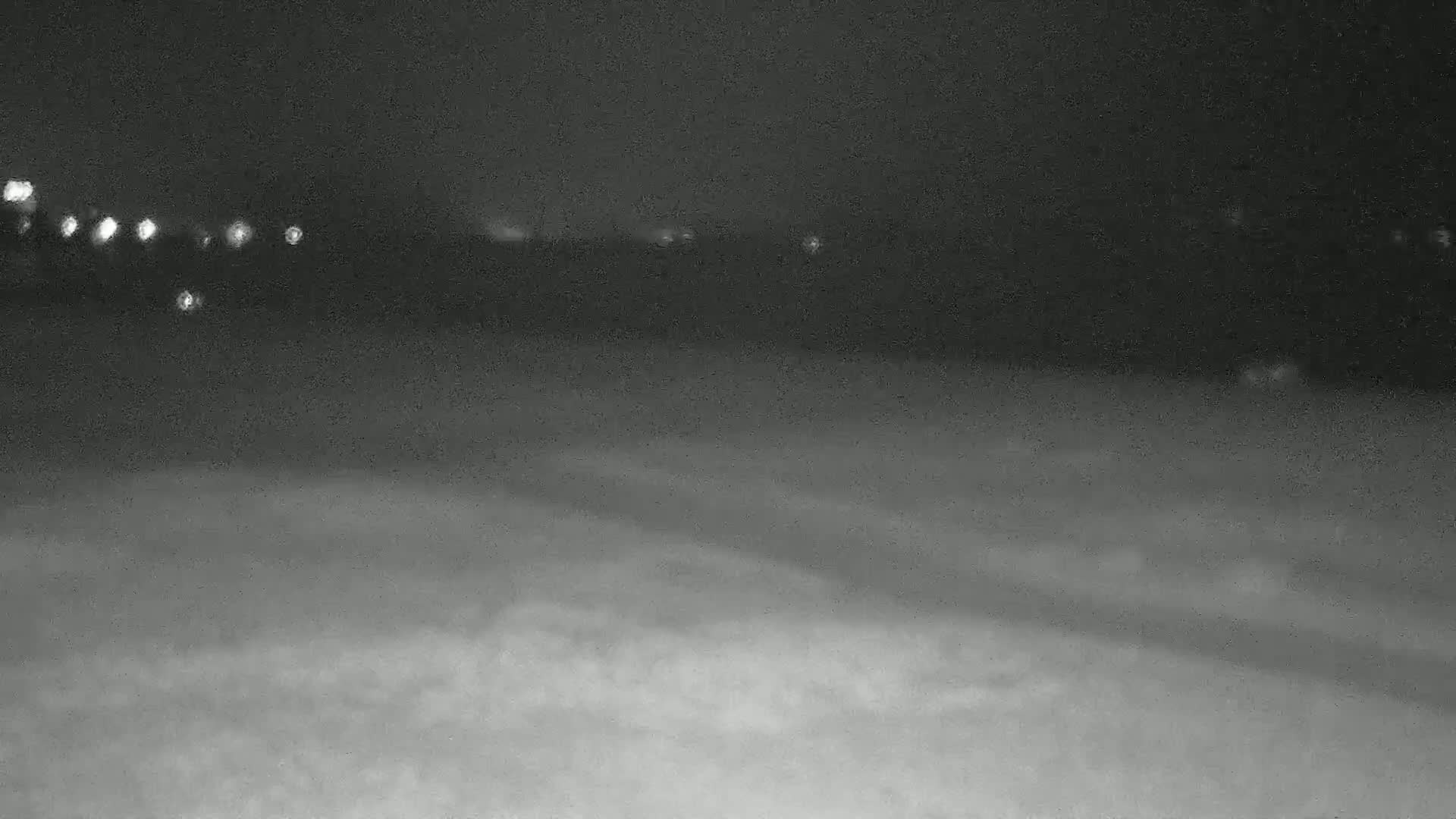 Hyeres, Plage de l'Ayguade Beach & Ayguade  Live Cam - Toulon, Var, Provence-Alpes-Cote d’Azur, France 
