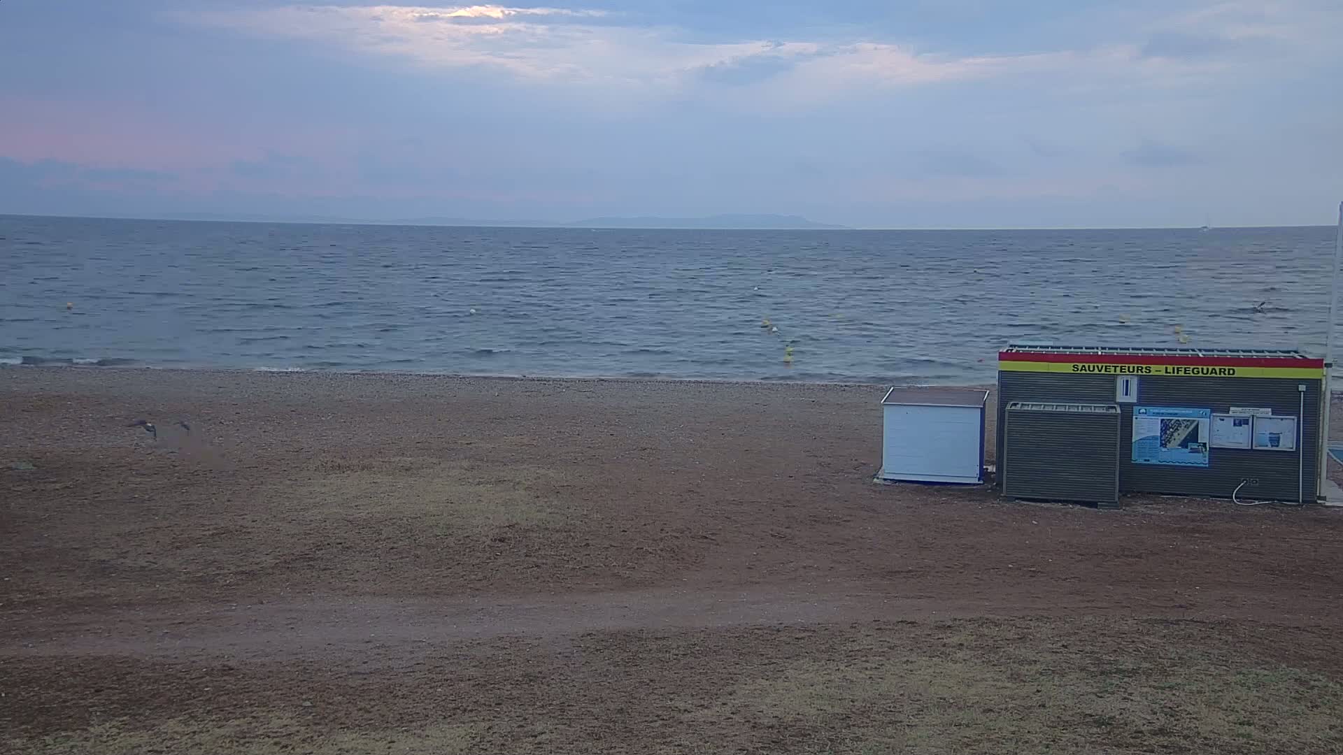 Hyeres, Plage de l'Ayguade Beach & Ayguade  Live Cam - Toulon, Var, Provence-Alpes-Cote d’Azur, France 