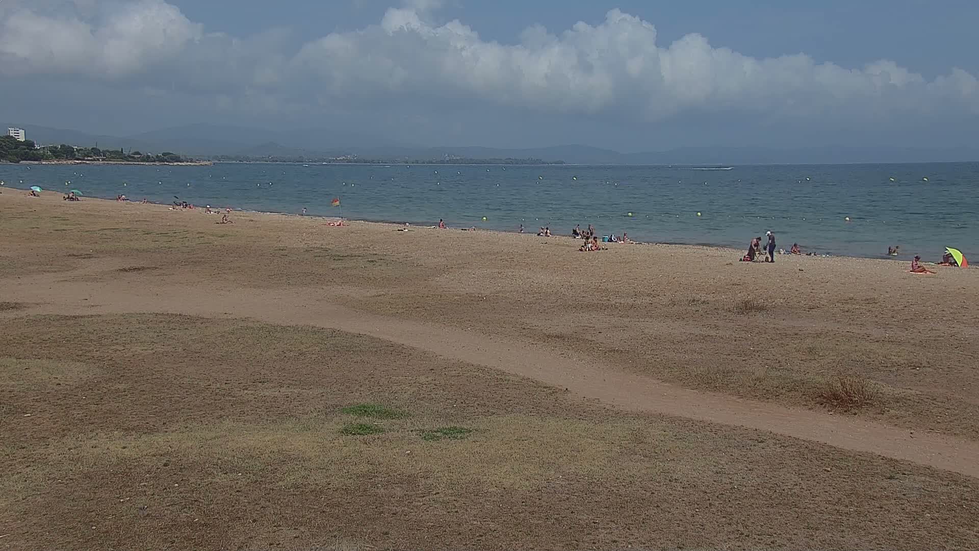 Hyeres, Plage de l'Ayguade Beach & Ayguade  Live Cam - Toulon, Var, Provence-Alpes-Cote d’Azur, France 