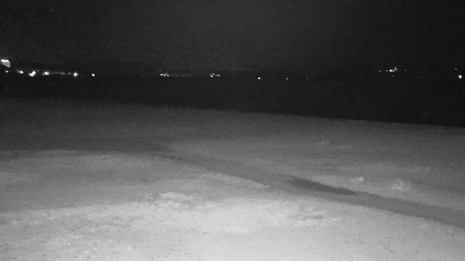Hyeres, Plage de l'Ayguade Beach & Ayguade  Live Cam - Toulon, Var, Provence-Alpes-Cote d’Azur, France 
