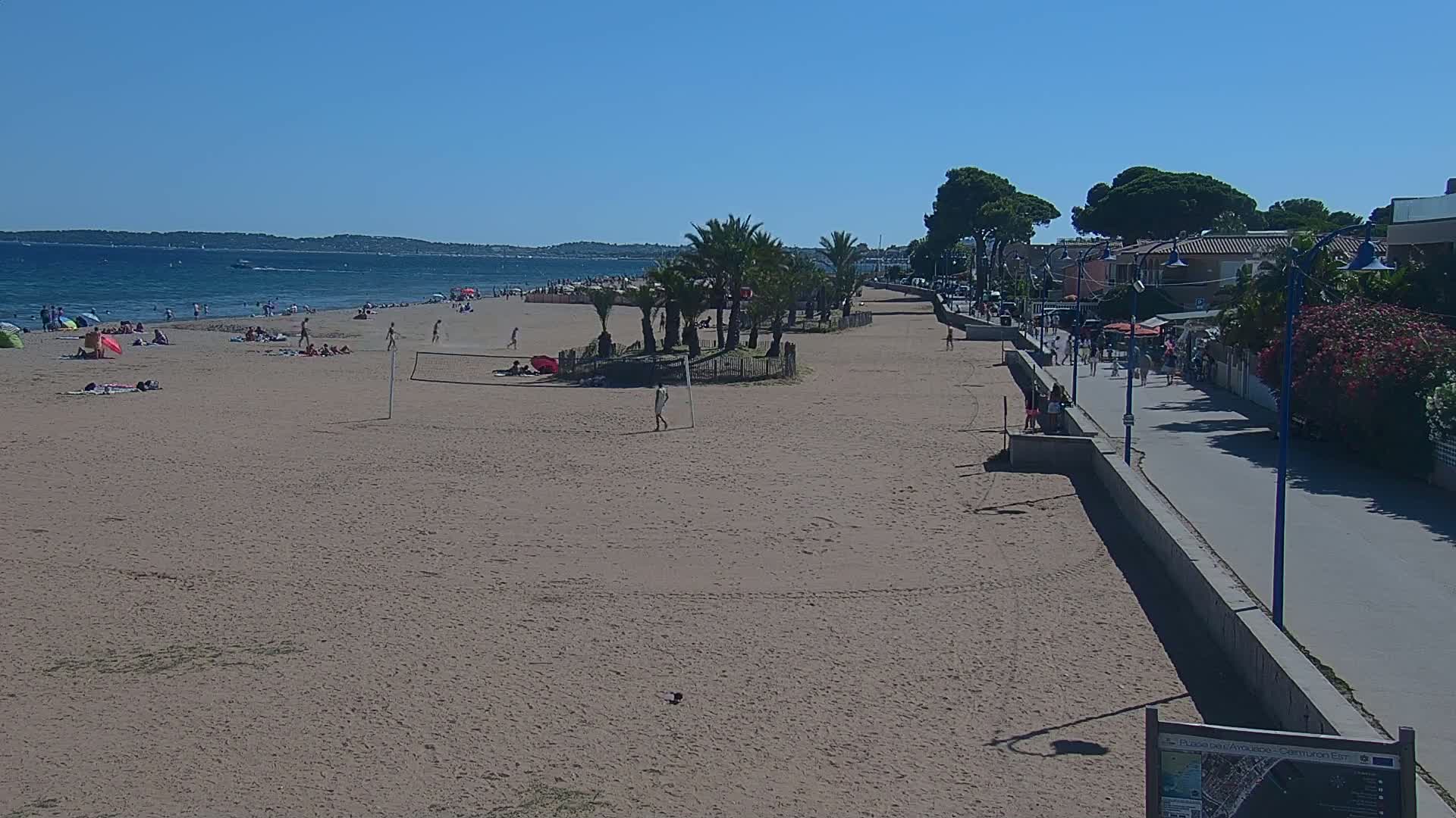 Hyeres, Plage de l'Ayguade Beach & Ayguade  Live Cam - Toulon, Var, Provence-Alpes-Cote d’Azur, France 