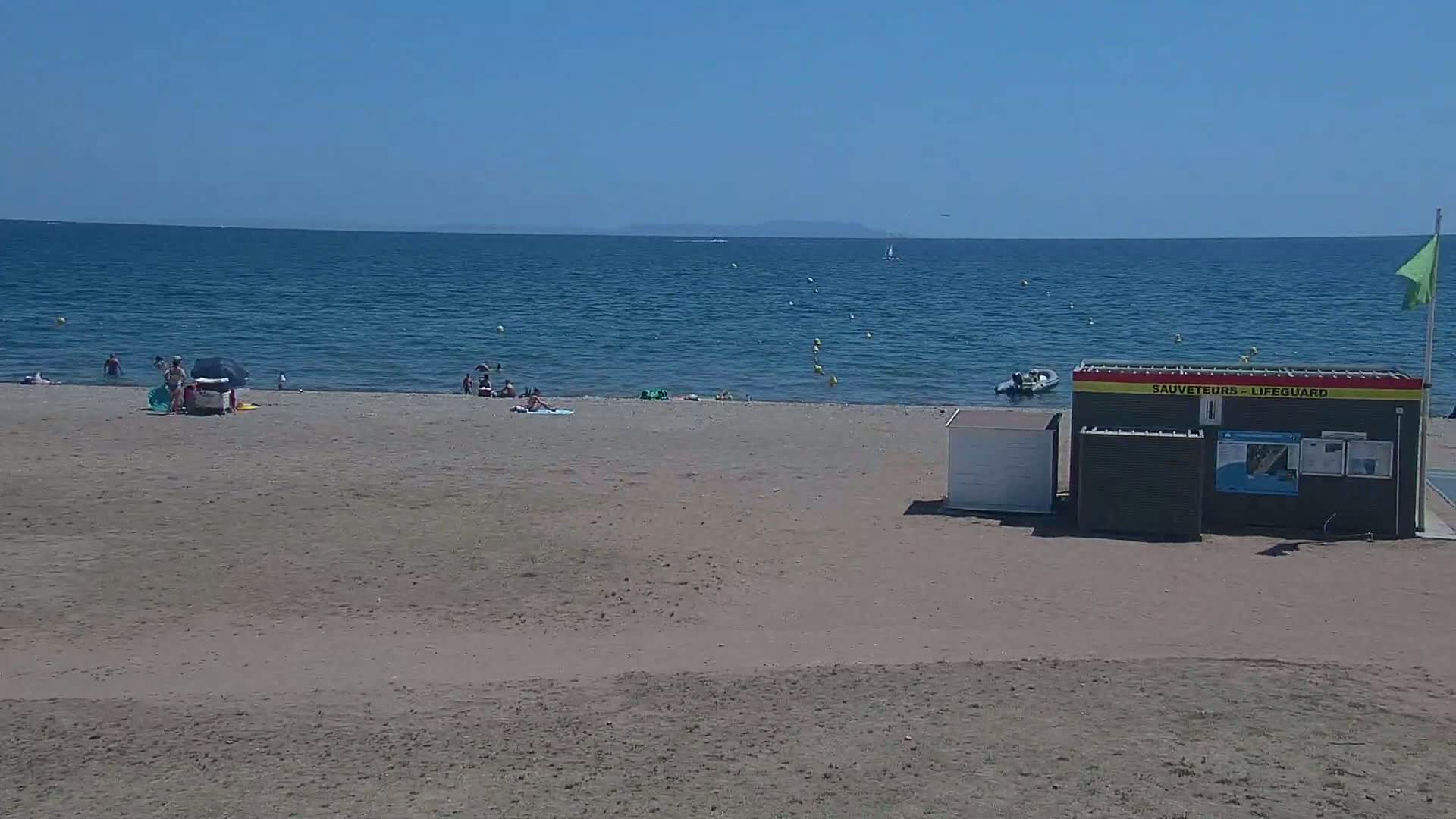 Hyeres, Plage de l'Ayguade Beach & Ayguade  Live Cam - Toulon, Var, Provence-Alpes-Cote d’Azur, France 