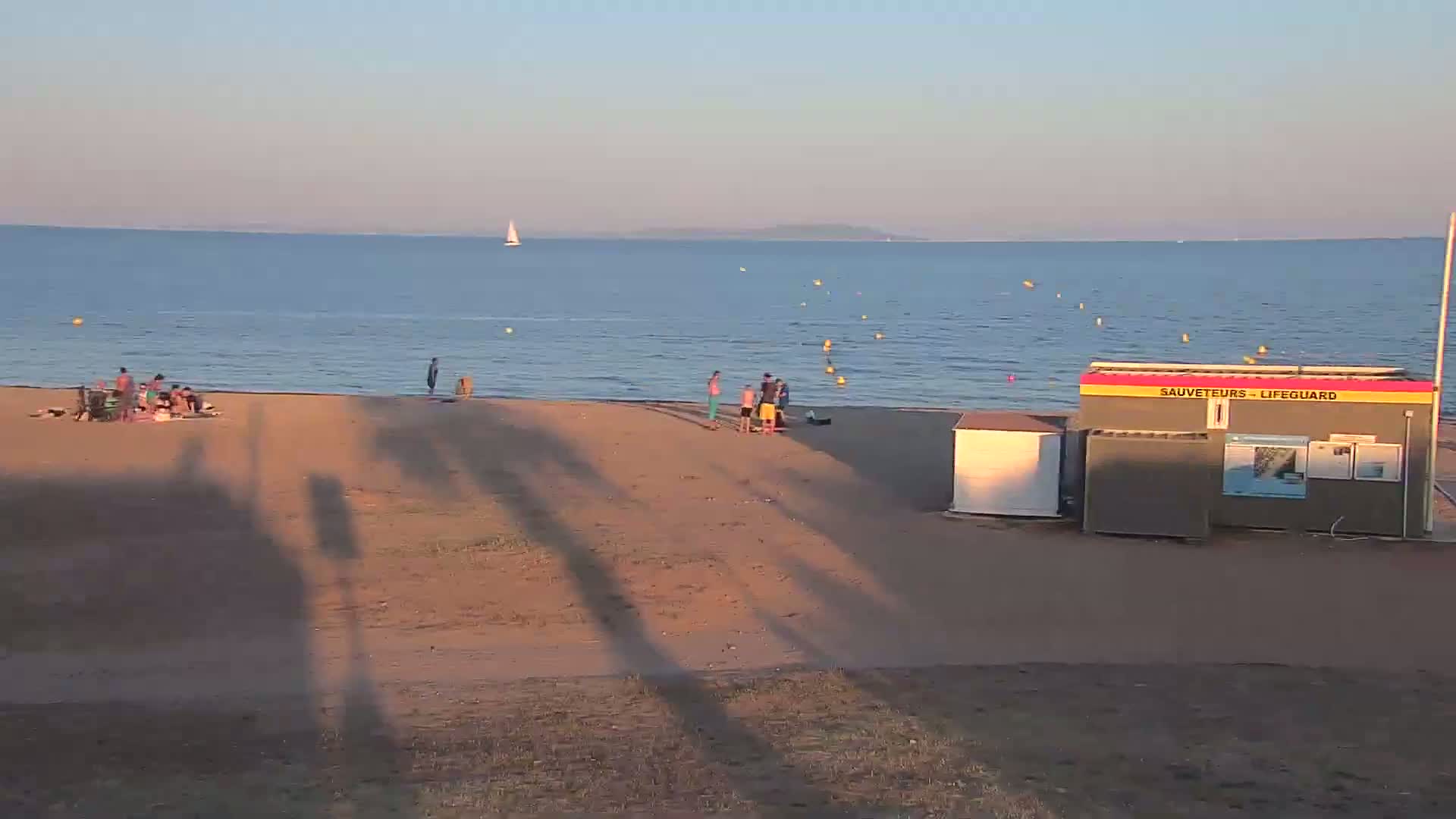 Hyeres, Plage de l'Ayguade Beach & Ayguade  Live Cam - Toulon, Var, Provence-Alpes-Cote d’Azur, France 