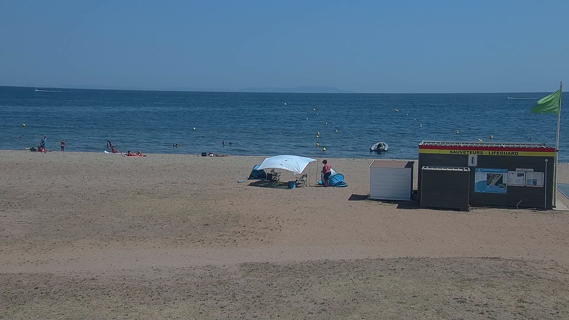 Hyeres, Plage de l'Ayguade Beach & Ayguade  Live Cam - Toulon, Var, Provence-Alpes-Cote d’Azur, France 