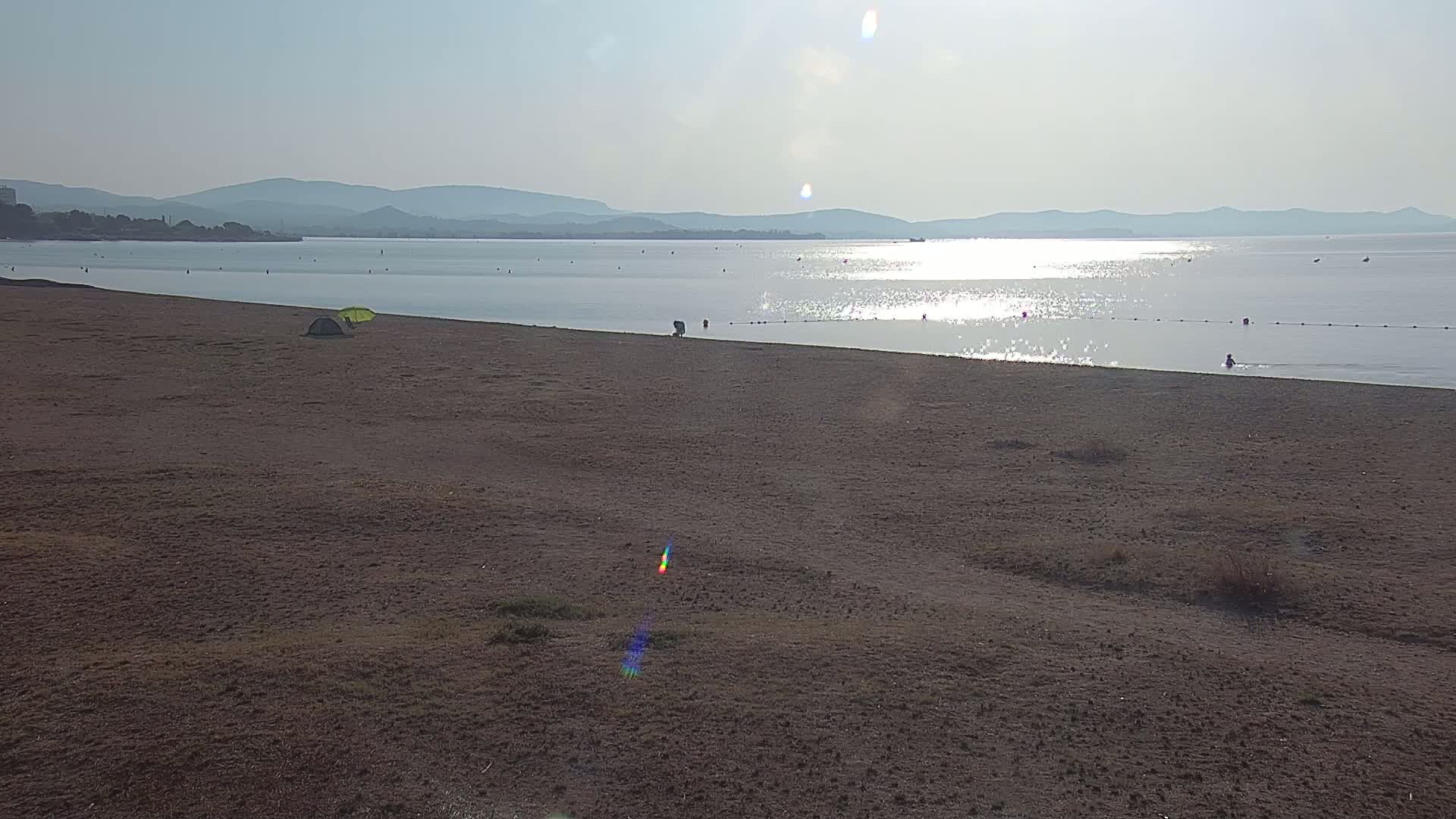 Hyeres, Plage de l'Ayguade Beach & Ayguade  Live Cam - Toulon, Var, Provence-Alpes-Cote d’Azur, France 