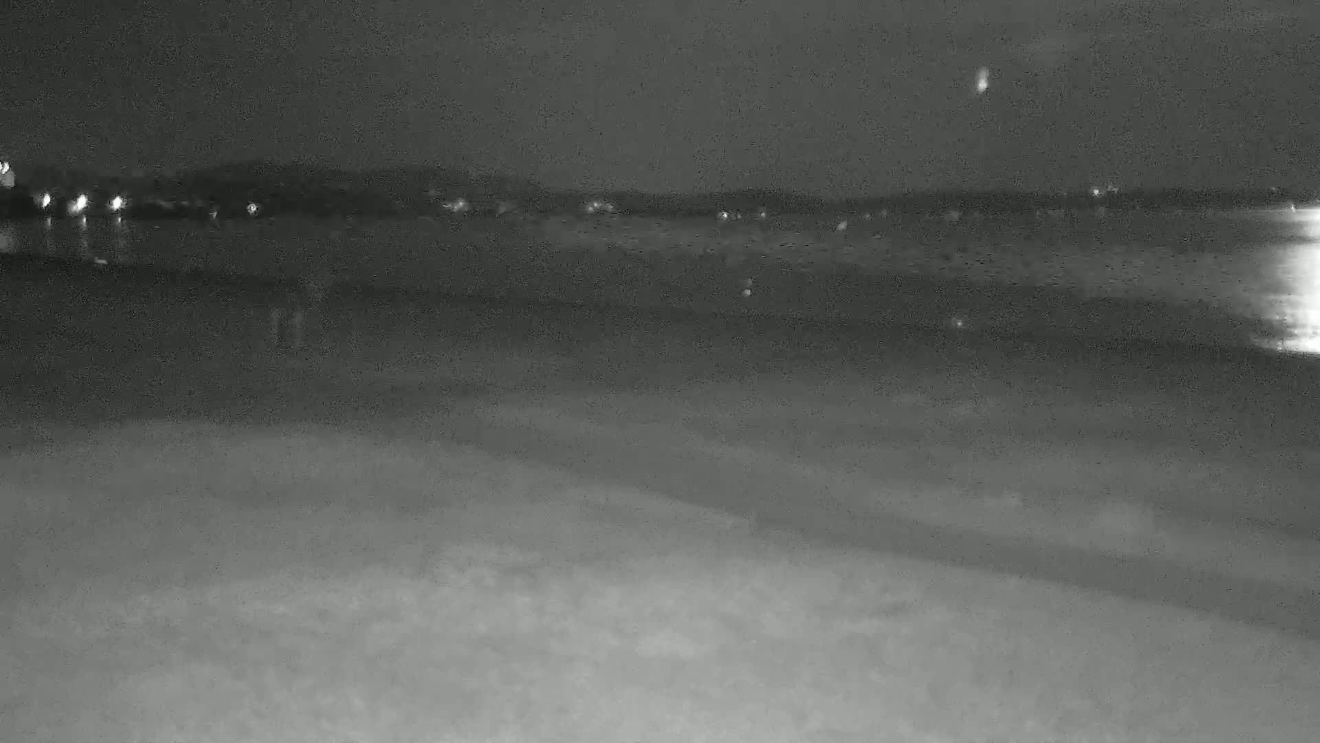 Hyeres, Plage de l'Ayguade Beach & Ayguade  Live Cam - Toulon, Var, Provence-Alpes-Cote d’Azur, France 
