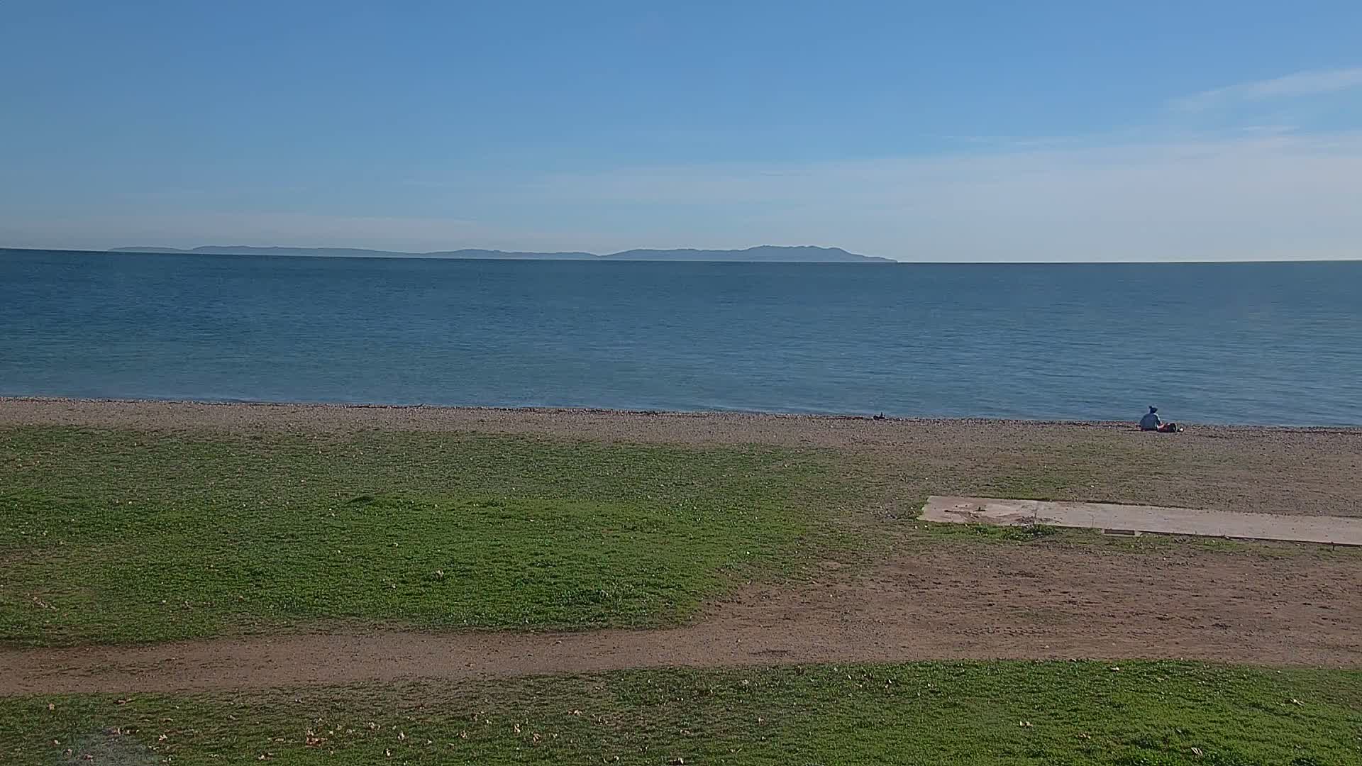 Hyeres, Plage de l'Ayguade Beach & Ayguade  Live Cam - Toulon, Var, Provence-Alpes-Cote d’Azur, France 