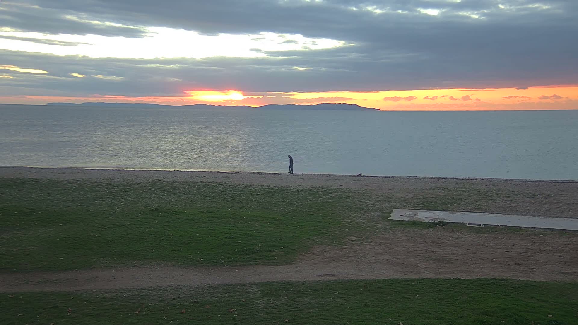 Hyeres, Plage de l'Ayguade Beach & Ayguade  Live Cam - Toulon, Var, Provence-Alpes-Cote d’Azur, France 