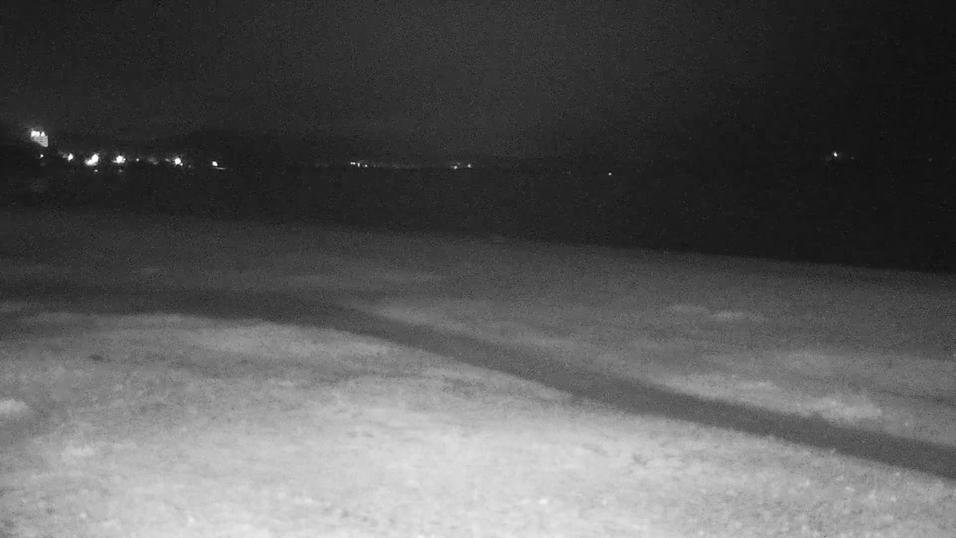 Hyeres, Plage de l'Ayguade Beach & Ayguade  Live Cam - Toulon, Var, Provence-Alpes-Cote d’Azur, France 