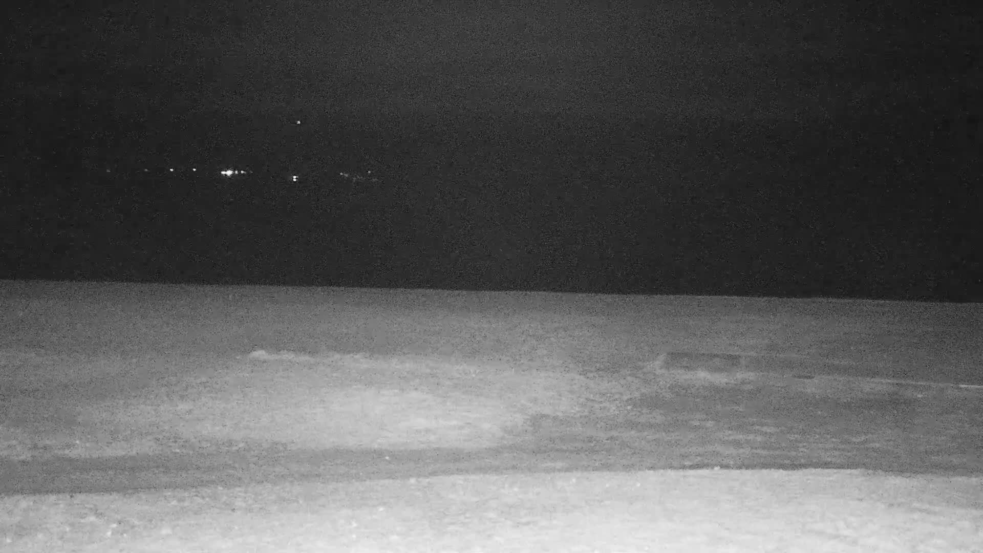 Hyeres, Plage de l'Ayguade Beach & Ayguade  Live Cam - Toulon, Var, Provence-Alpes-Cote d’Azur, France 