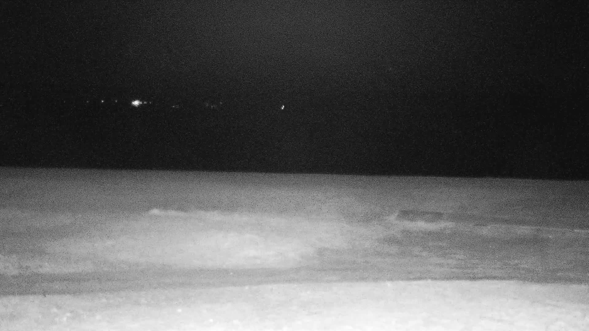 Hyeres, Plage de l'Ayguade Beach & Ayguade  Live Cam - Toulon, Var, Provence-Alpes-Cote d’Azur, France 