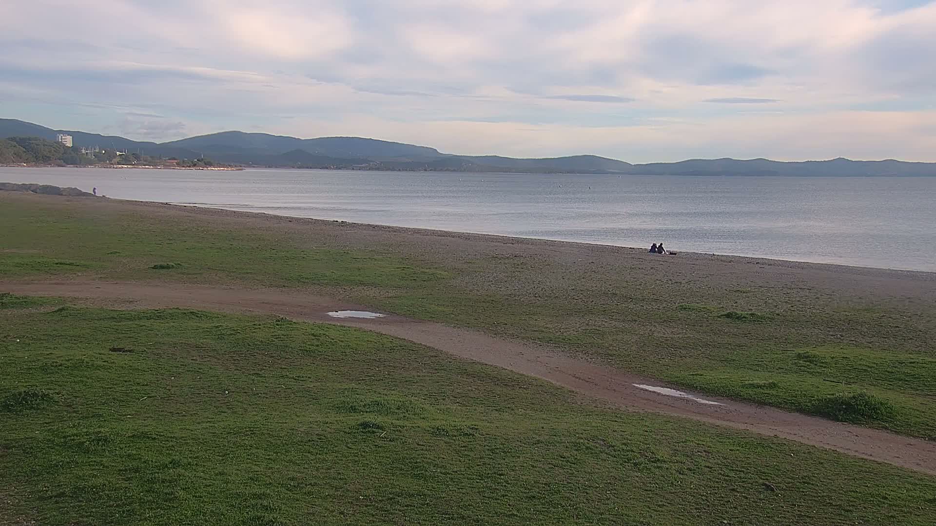 Hyeres, Plage de l'Ayguade Beach & Ayguade  Live Cam - Toulon, Var, Provence-Alpes-Cote d’Azur, France 