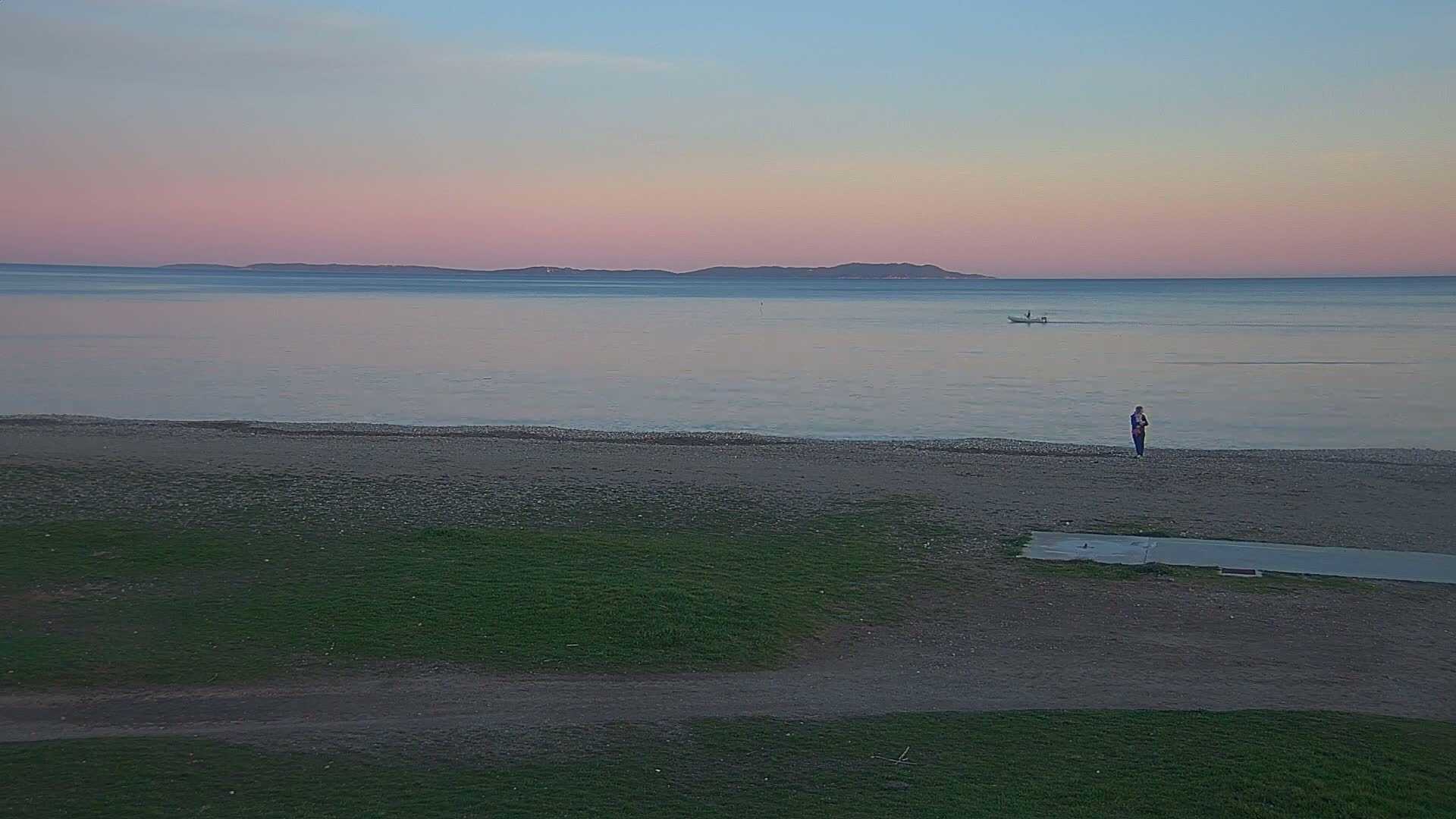 Hyeres, Plage de l'Ayguade Beach & Ayguade  Live Cam - Toulon, Var, Provence-Alpes-Cote d’Azur, France 