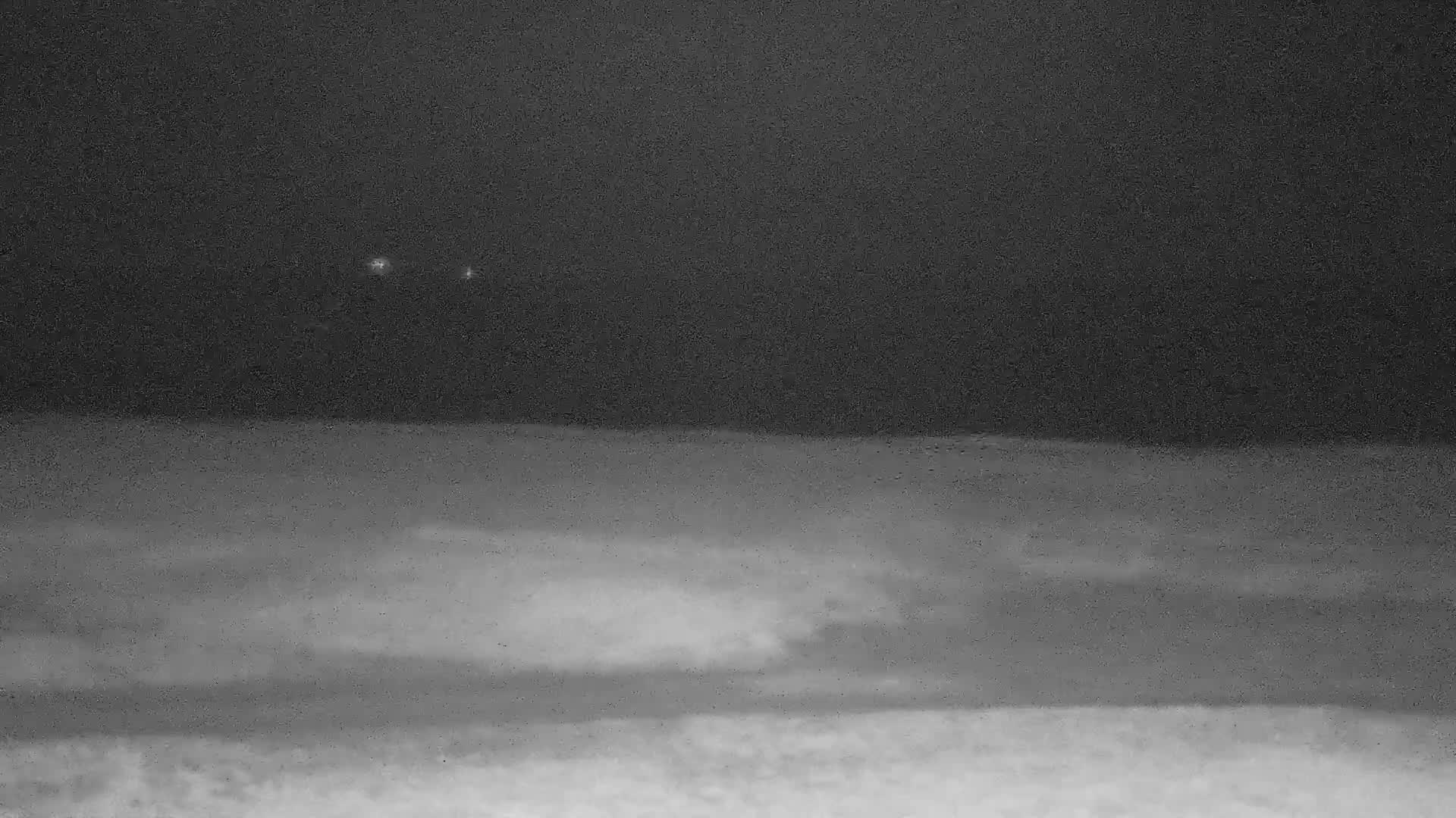 Hyeres, Plage de l'Ayguade Beach & Ayguade  Live Cam - Toulon, Var, Provence-Alpes-Cote d’Azur, France 