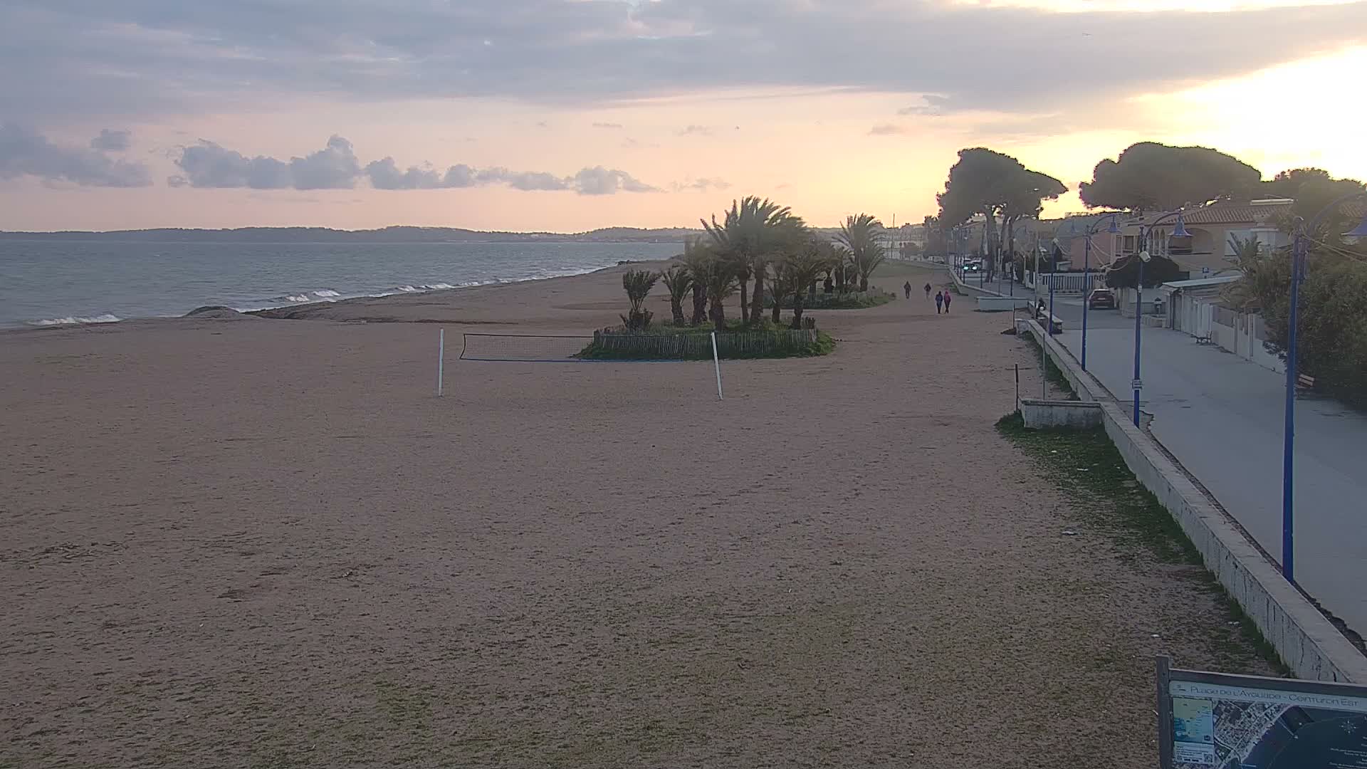 Hyeres, Plage de l'Ayguade Beach & Ayguade  Live Cam - Toulon, Var, Provence-Alpes-Cote d’Azur, France 