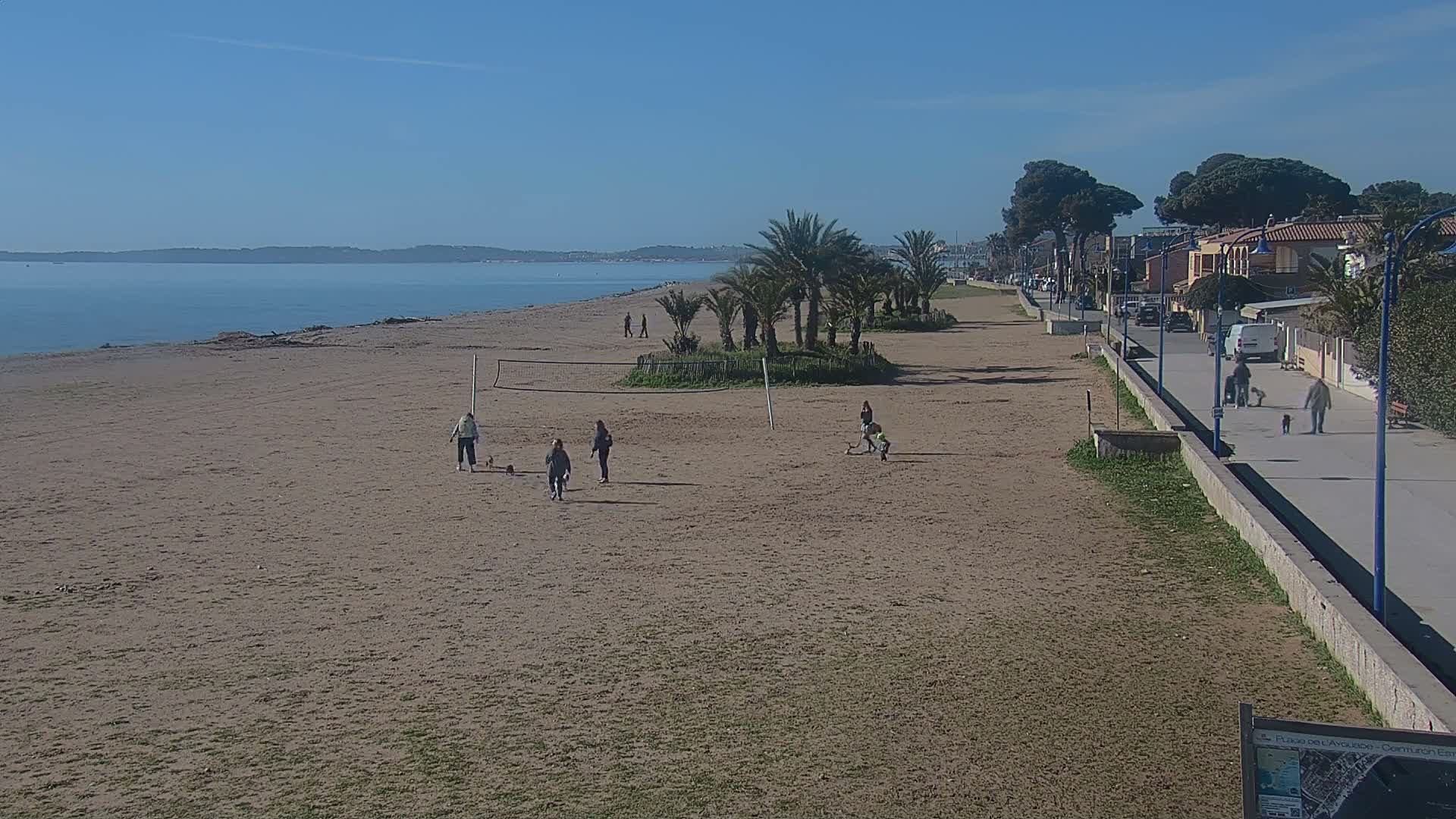 Hyeres, Plage de l'Ayguade Beach & Ayguade  Live Cam - Toulon, Var, Provence-Alpes-Cote d’Azur, France 