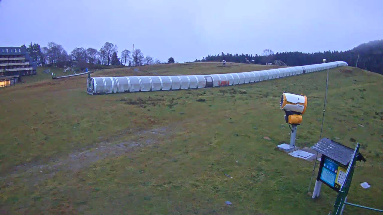 Loudenvielle, Val Louron Ski Center Live Cam - Bagnères-de-Bigorre, Hautes-Pyrenees, Occitanie, France