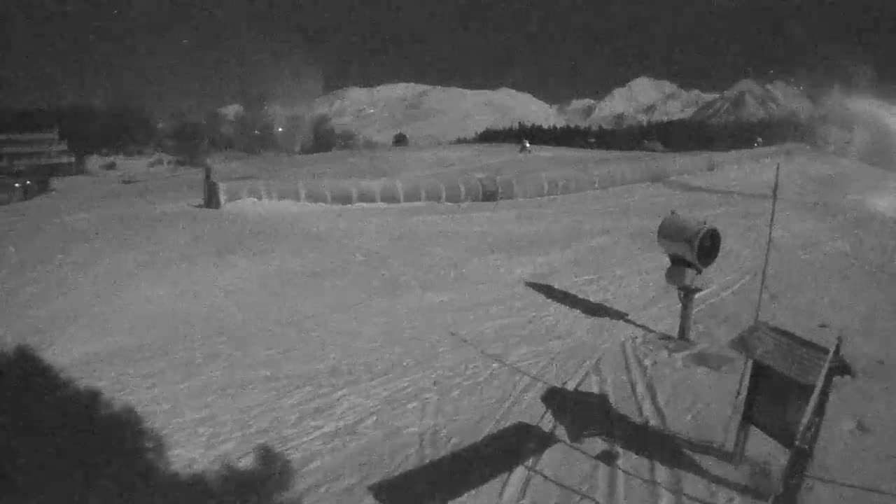 Loudenvielle, Val Louron Ski Center Live Cam - Bagnères-de-Bigorre, Hautes-Pyrenees, Occitanie, France