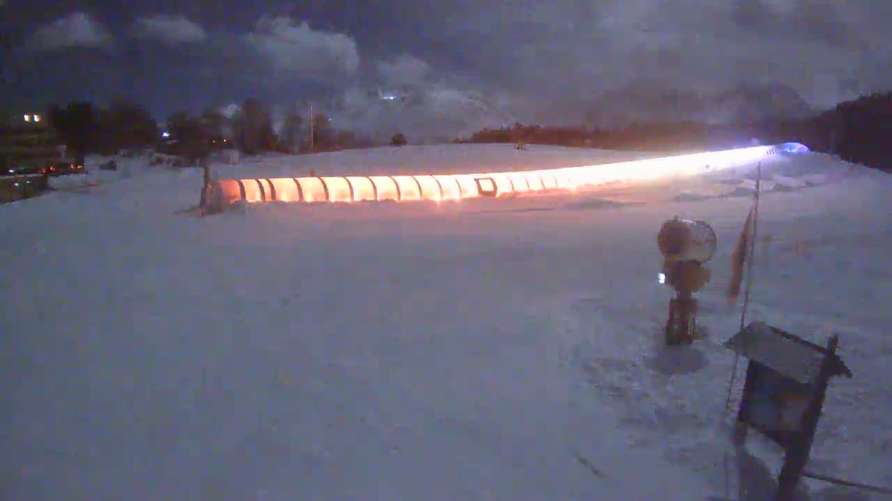 Loudenvielle, Val Louron Ski Center Live Cam - Bagnères-de-Bigorre, Hautes-Pyrenees, Occitanie, France