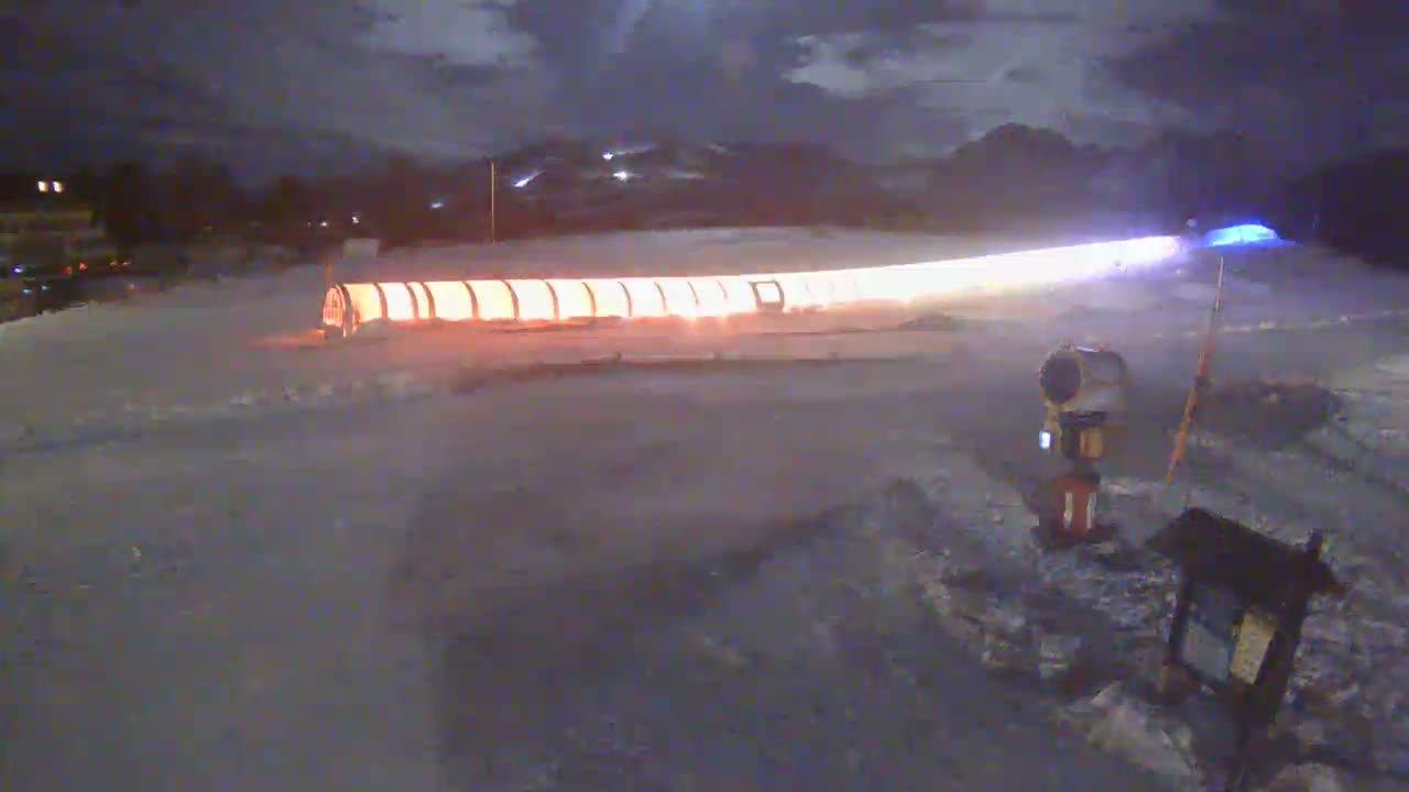 Loudenvielle, Val Louron Ski Center Live Cam - Bagnères-de-Bigorre, Hautes-Pyrenees, Occitanie, France