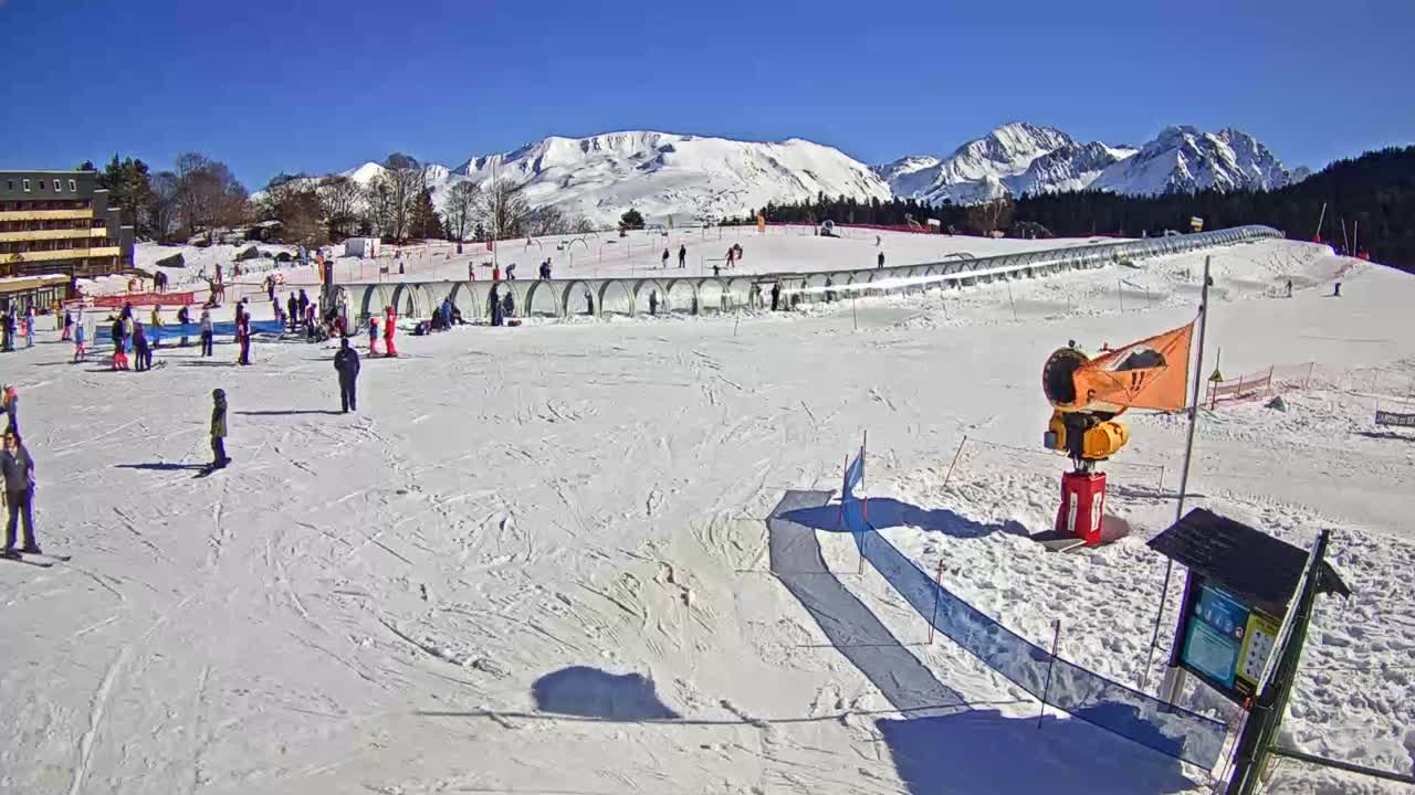 Loudenvielle, Val Louron Ski Center Live Cam - Bagnères-de-Bigorre, Hautes-Pyrenees, Occitanie, France