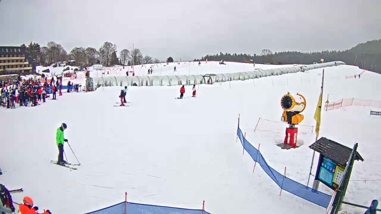 Loudenvielle, Val Louron Ski Center Live Cam - Bagnères-de-Bigorre, Hautes-Pyrenees, Occitanie, France