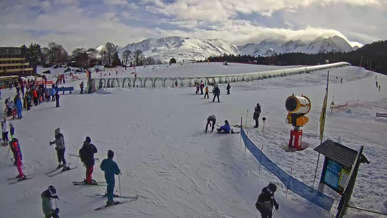 Loudenvielle, Val Louron Ski Center Live Cam - Bagnères-de-Bigorre, Hautes-Pyrenees, Occitanie, France