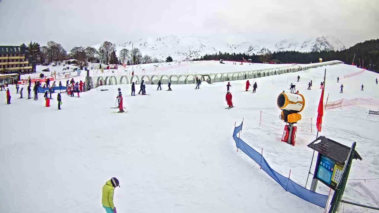 Loudenvielle, Val Louron Ski Center Live Cam - Bagnères-de-Bigorre, Hautes-Pyrenees, Occitanie, France