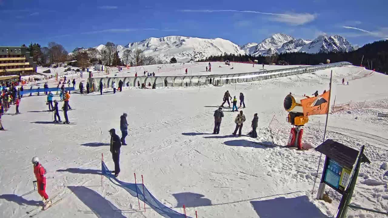 Loudenvielle, Val Louron Ski Center Live Cam - Bagnères-de-Bigorre, Hautes-Pyrenees, Occitanie, France