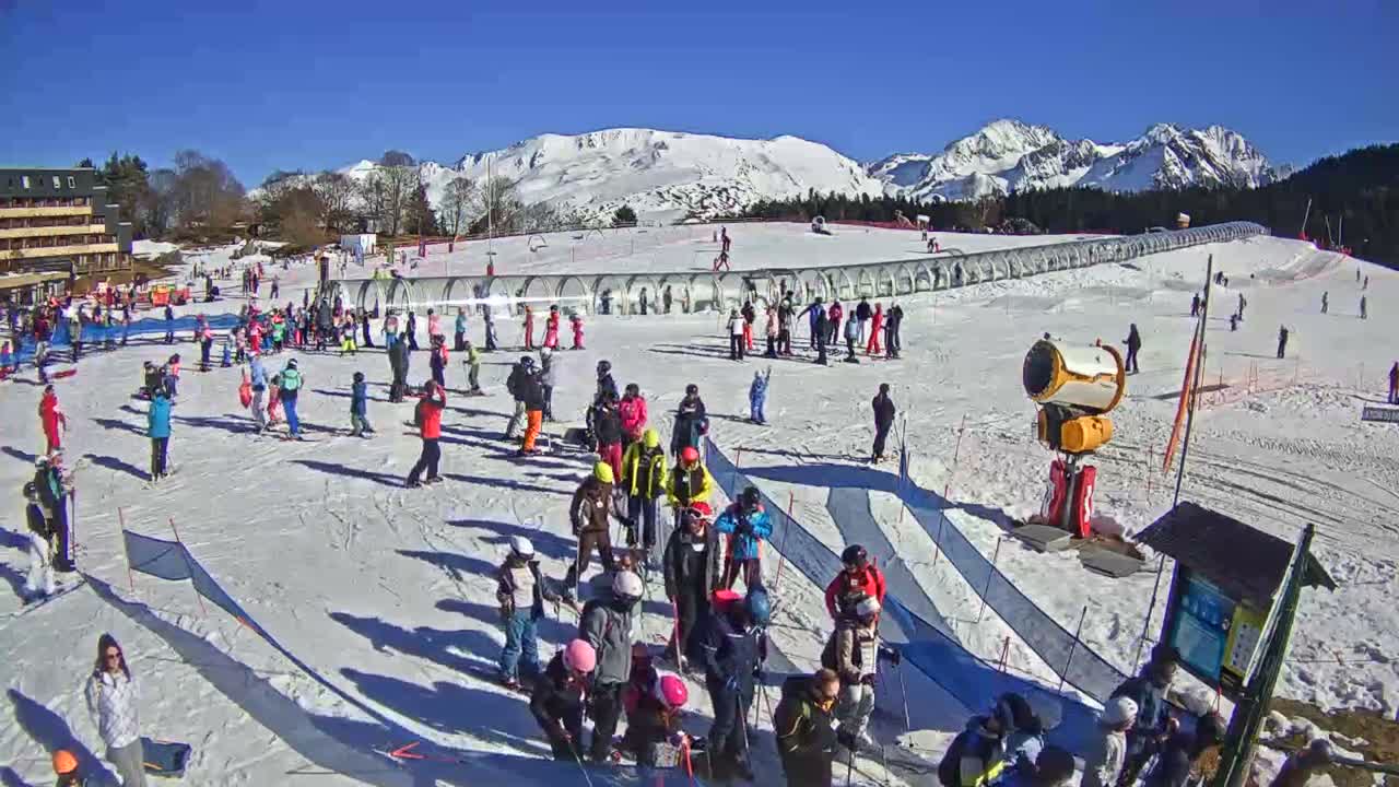 Loudenvielle, Val Louron Ski Center Live Cam - Bagnères-de-Bigorre, Hautes-Pyrenees, Occitanie, France