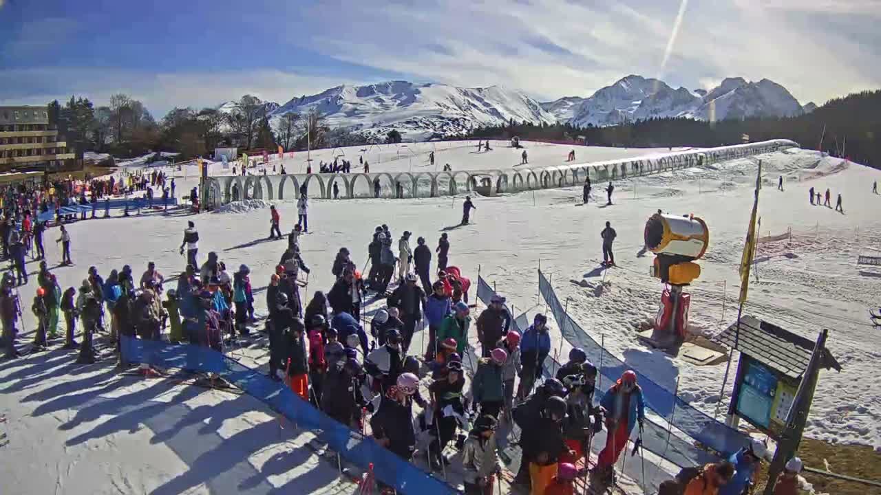 Loudenvielle, Val Louron Ski Center Live Cam - Bagnères-de-Bigorre, Hautes-Pyrenees, Occitanie, France