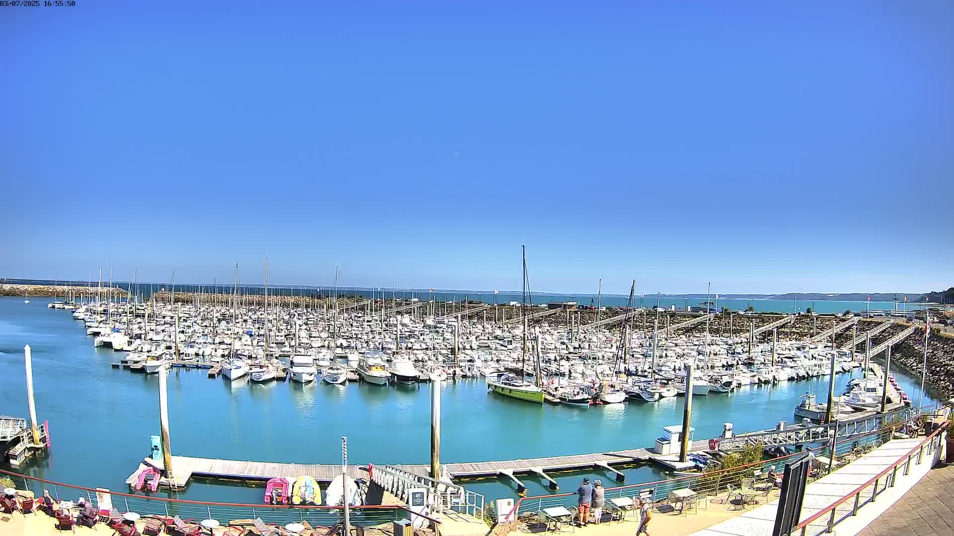 Saint-Quay-Portrieux Port & Marine Live Cam - Saint-Breiuc, Cotes-d'Armor, Bretagne, France
