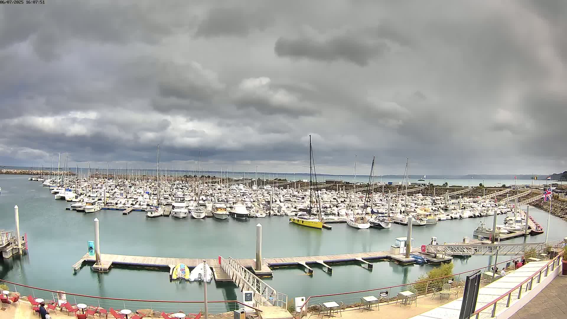 Saint-Quay-Portrieux Port & Marine Live Cam - Saint-Breiuc, Cotes-d'Armor, Bretagne, France