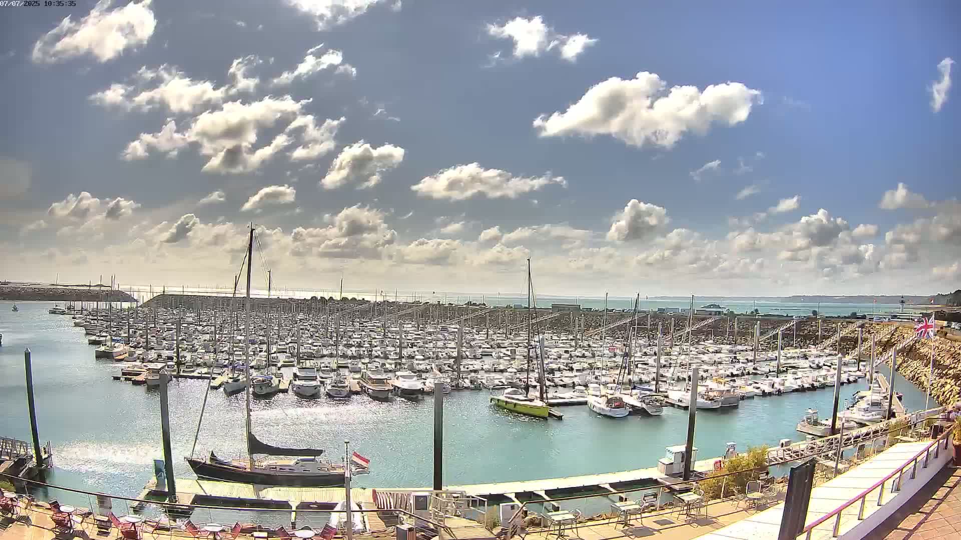 Saint-Quay-Portrieux Port & Marine Live Cam - Saint-Breiuc, Cotes-d'Armor, Bretagne, France