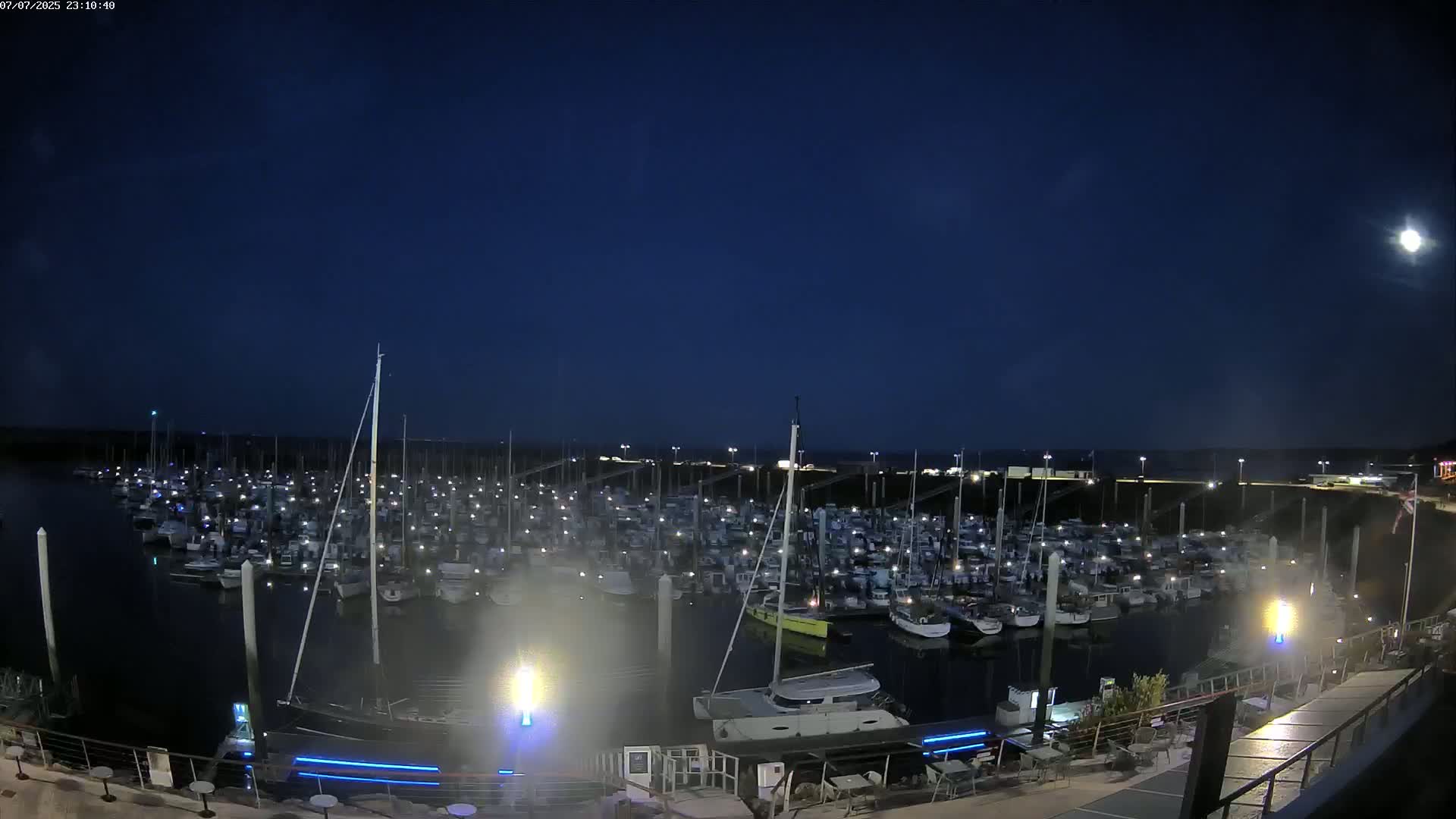Saint-Quay-Portrieux Port & Marine Live Cam - Saint-Breiuc, Cotes-d'Armor, Bretagne, France