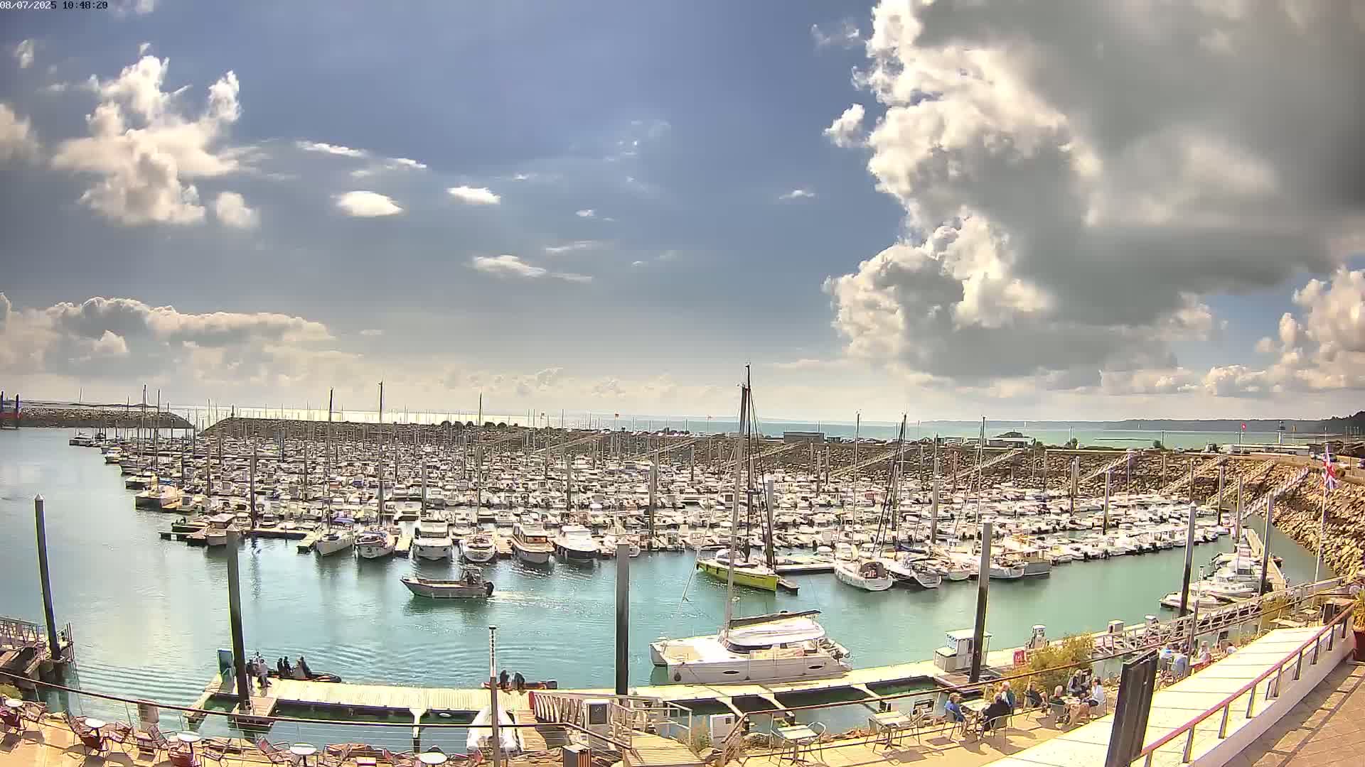 Saint-Quay-Portrieux Port & Marine Live Cam - Saint-Breiuc, Cotes-d'Armor, Bretagne, France