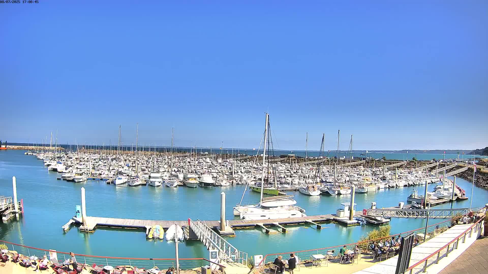 Saint-Quay-Portrieux Port & Marine Live Cam - Saint-Breiuc, Cotes-d'Armor, Bretagne, France