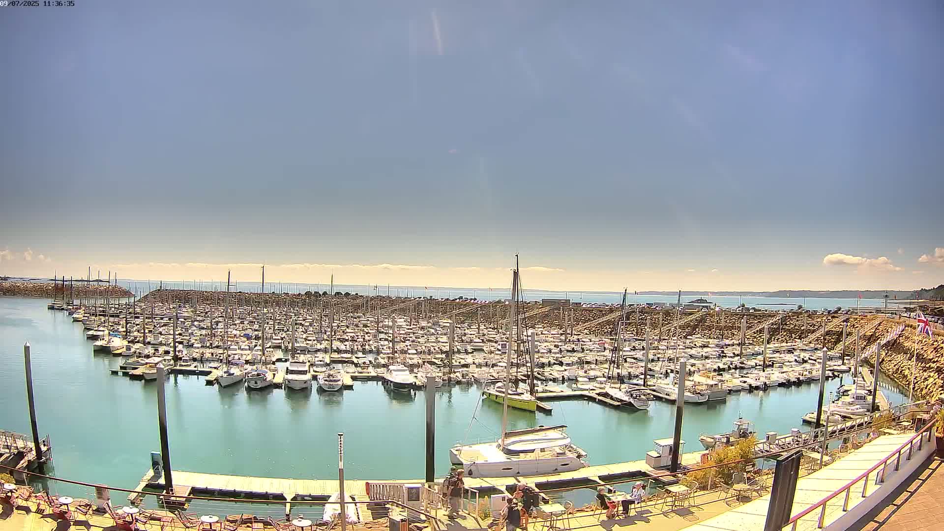 Saint-Quay-Portrieux Port & Marine Live Cam - Saint-Breiuc, Cotes-d'Armor, Bretagne, France