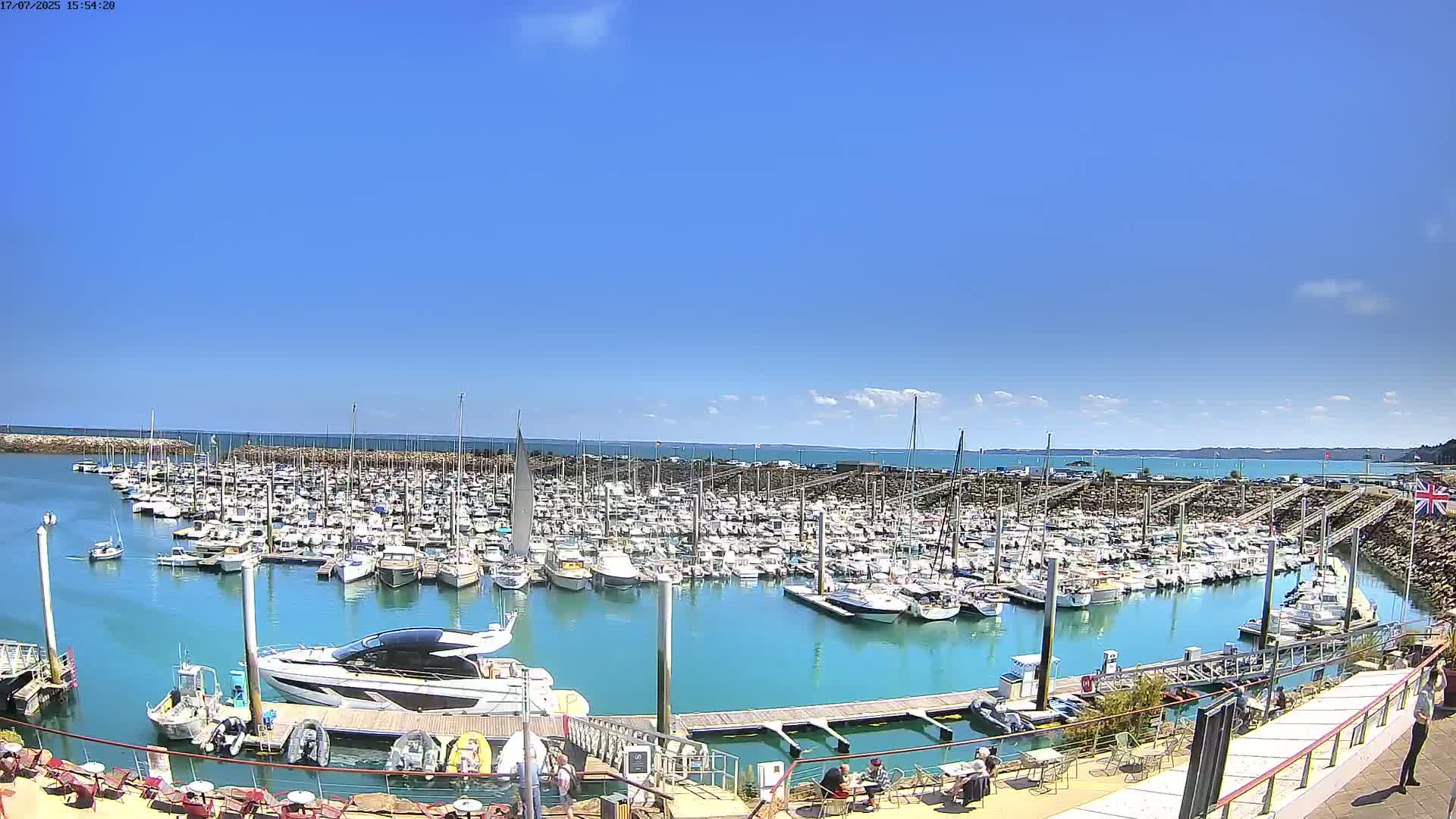 Saint-Quay-Portrieux Port & Marine Live Cam - Saint-Breiuc, Cotes-d'Armor, Bretagne, France