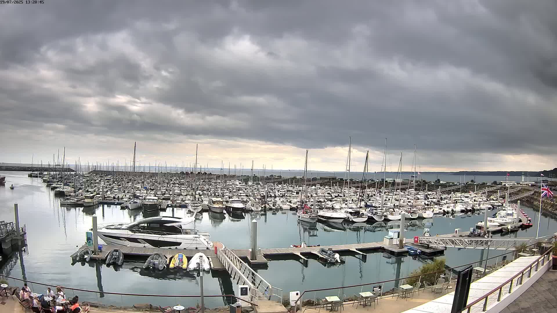 Saint-Quay-Portrieux Port & Marine Live Cam - Saint-Breiuc, Cotes-d'Armor, Bretagne, France