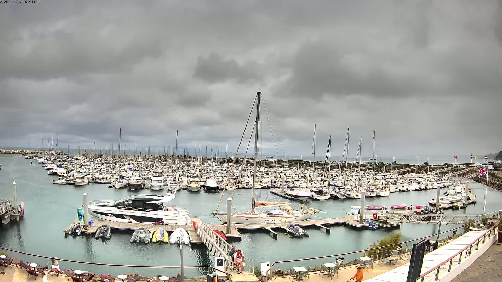 Saint-Quay-Portrieux Port & Marine Live Cam - Saint-Breiuc, Cotes-d'Armor, Bretagne, France