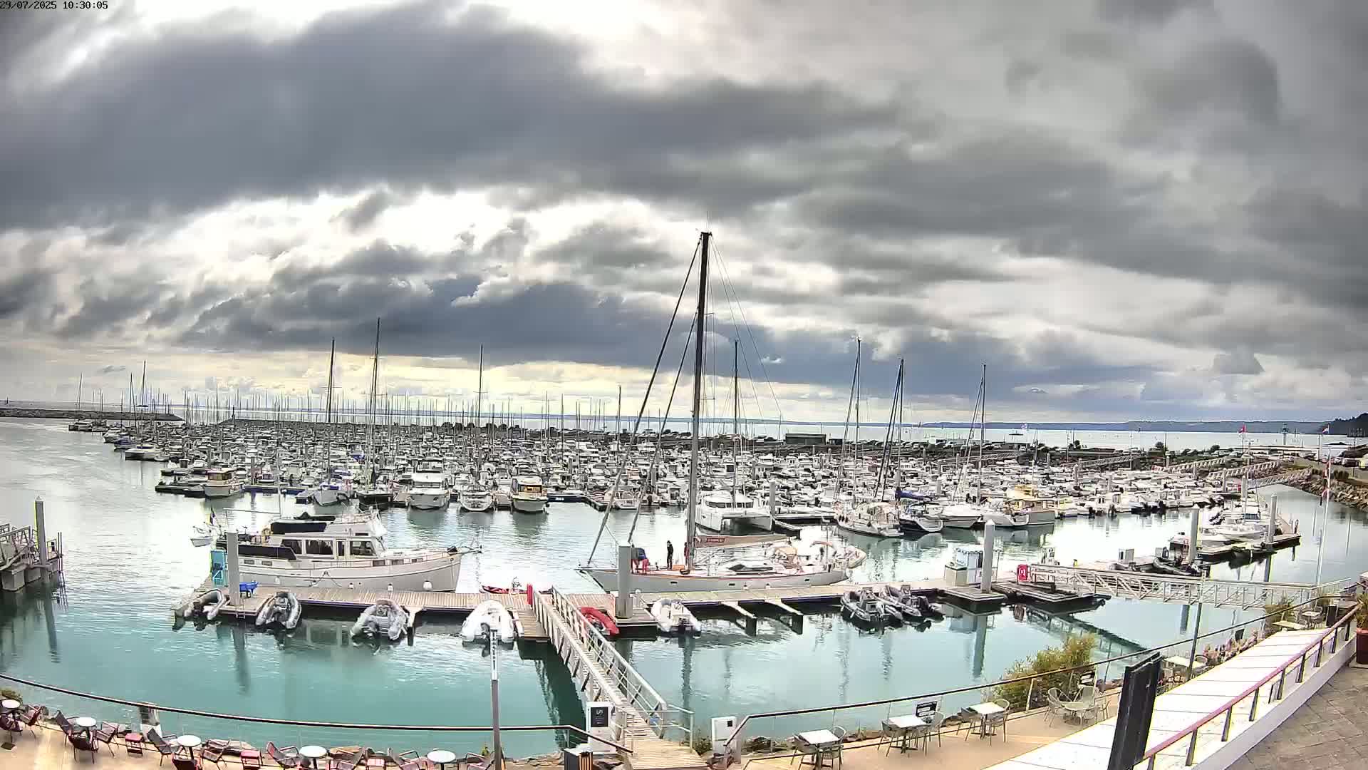 Saint-Quay-Portrieux Port & Marine Live Cam - Saint-Breiuc, Cotes-d'Armor, Bretagne, France