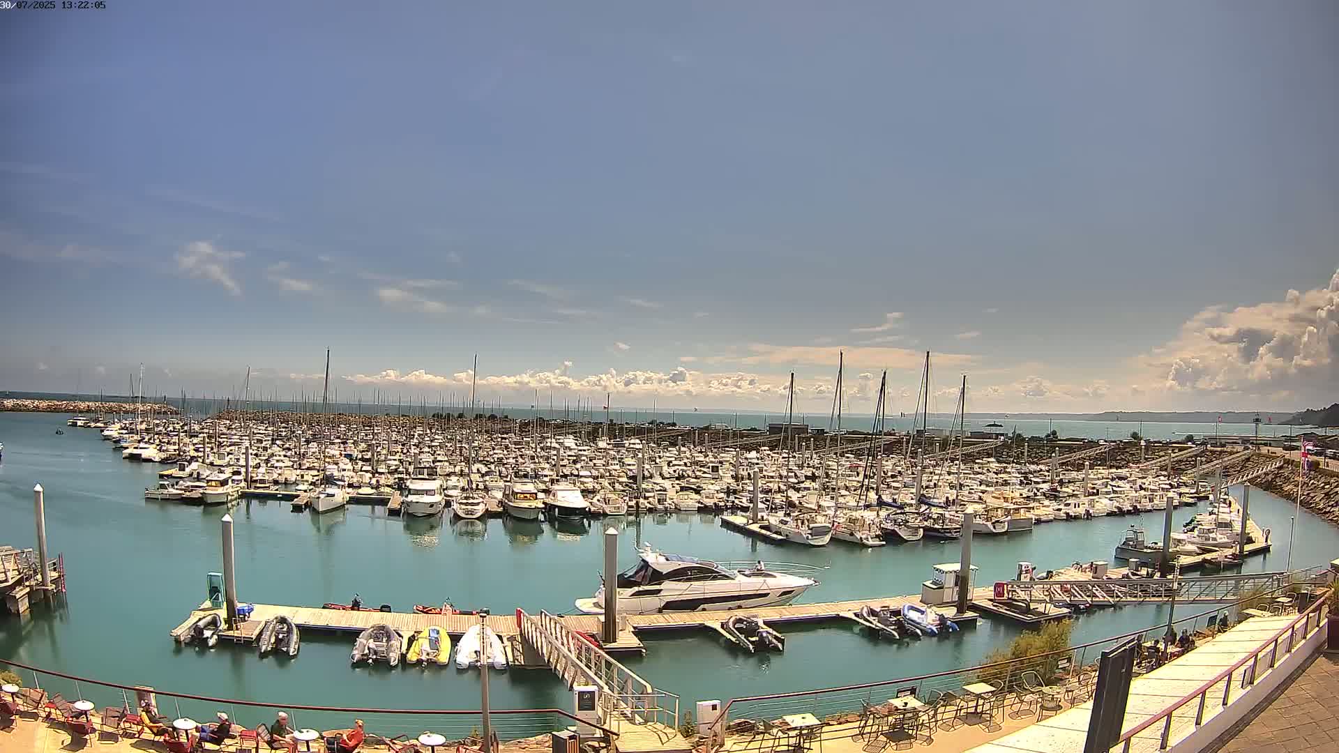 Saint-Quay-Portrieux Port & Marine Live Cam - Saint-Breiuc, Cotes-d'Armor, Bretagne, France