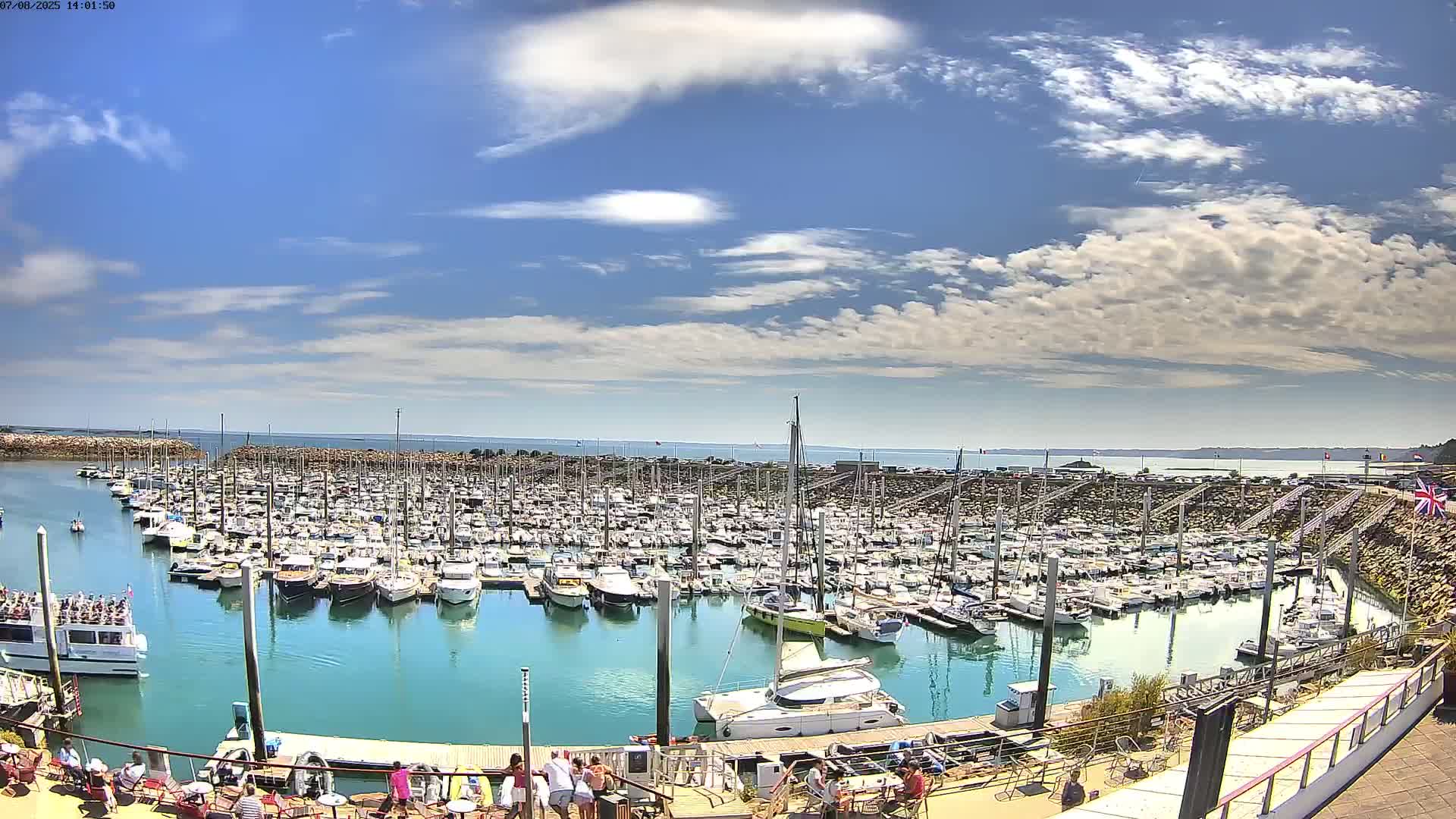 Saint-Quay-Portrieux Port & Marine Live Cam - Saint-Breiuc, Cotes-d'Armor, Bretagne, France