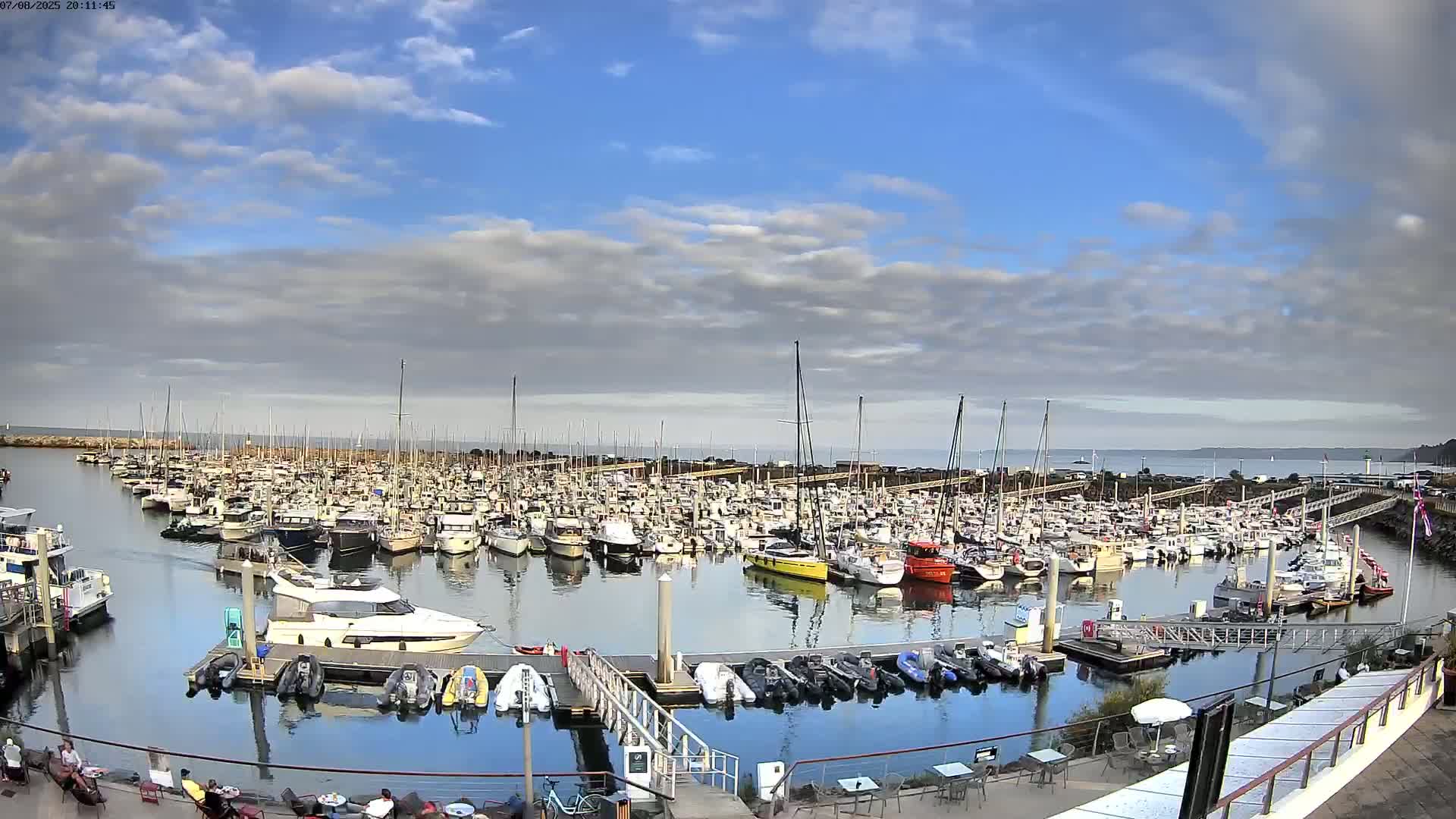 Saint-Quay-Portrieux Port & Marine Live Cam - Saint-Breiuc, Cotes-d'Armor, Bretagne, France