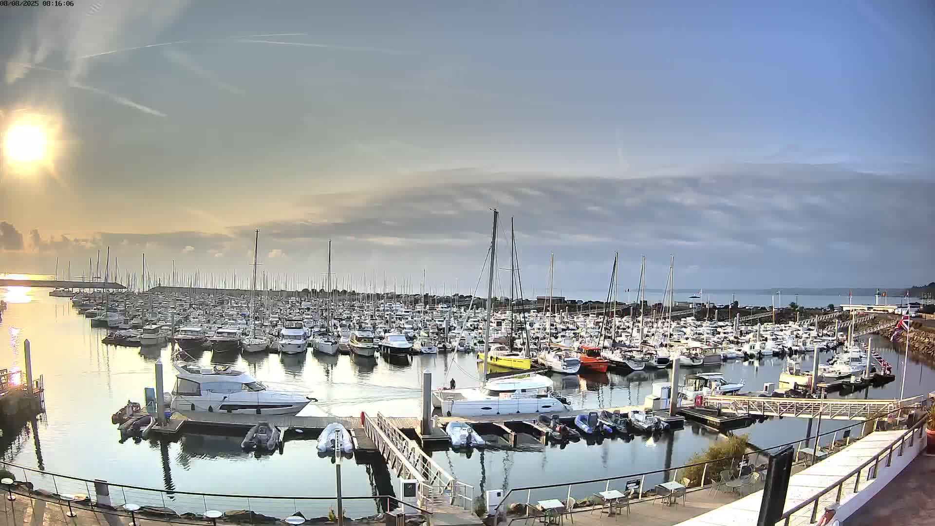 Saint-Quay-Portrieux Port & Marine Live Cam - Saint-Breiuc, Cotes-d'Armor, Bretagne, France
