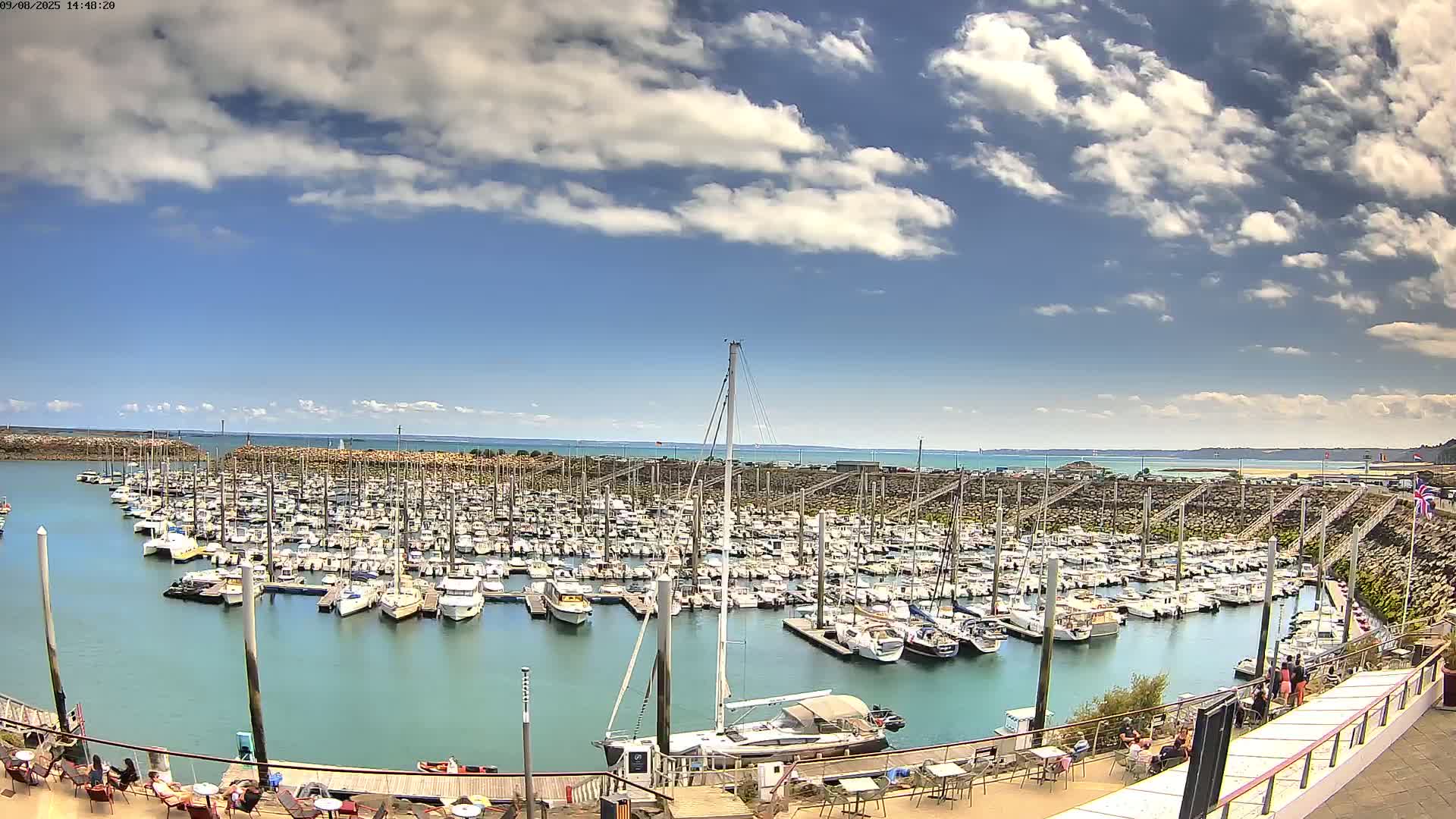 Saint-Quay-Portrieux Port & Marine Live Cam - Saint-Breiuc, Cotes-d'Armor, Bretagne, France