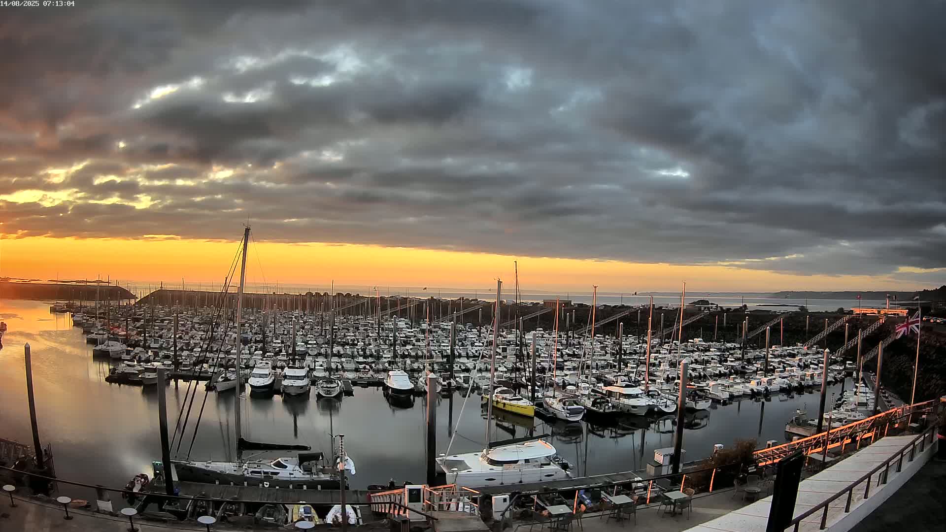 Saint-Quay-Portrieux Port & Marine Live Cam - Saint-Breiuc, Cotes-d'Armor, Bretagne, France